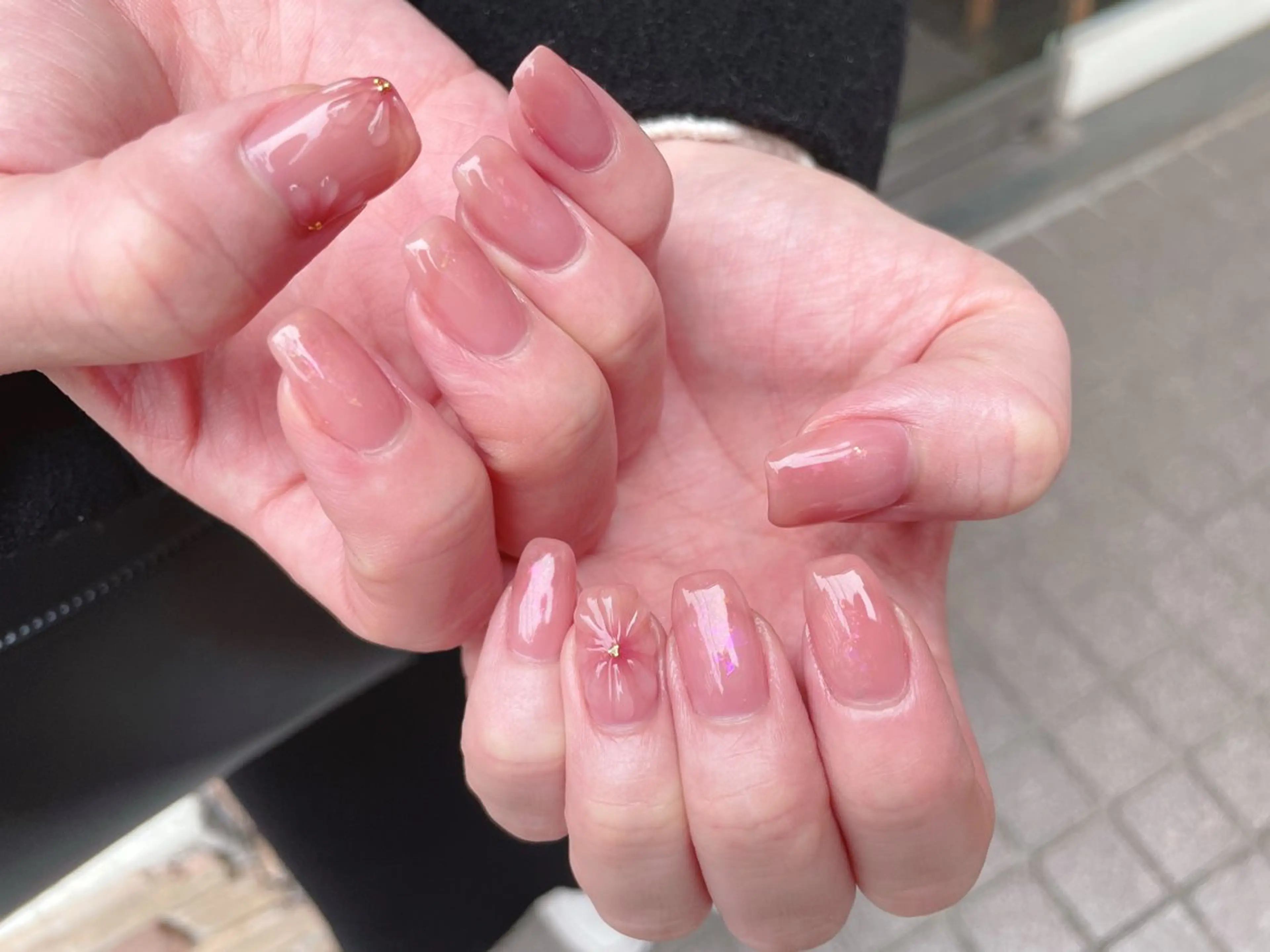 ネイル 桜ネイル ジェルネイル ニュアンスネイル パラジェル 春ネイル nailroom  OHANA所属・nailroom OHANA🌴のネイルデザイン