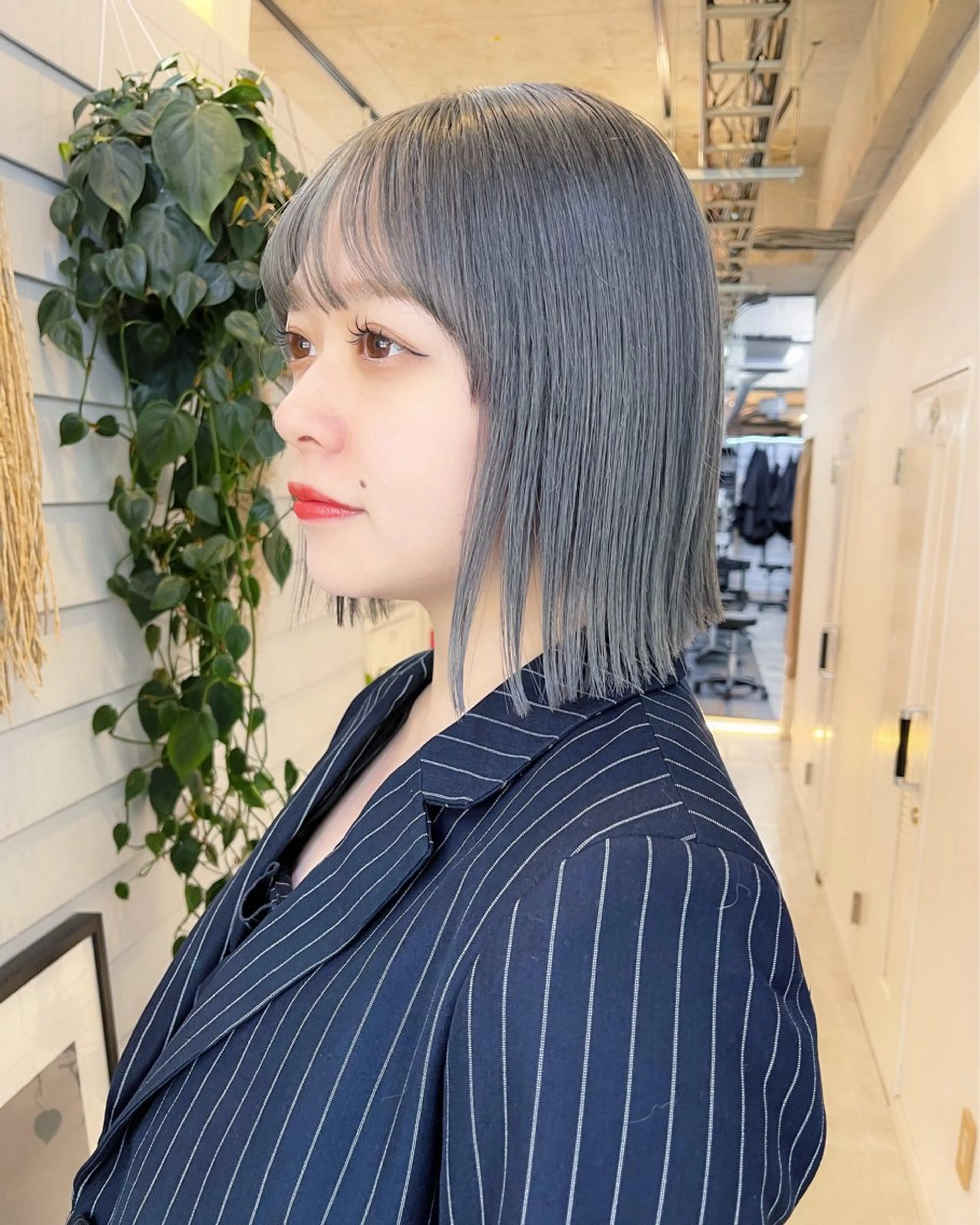 ミディアム カラー グレージュ オリーブグレージュ オリーブグレー ヘアカラー トリートメント AiM 大名　似合わせカットのヘアスタイル