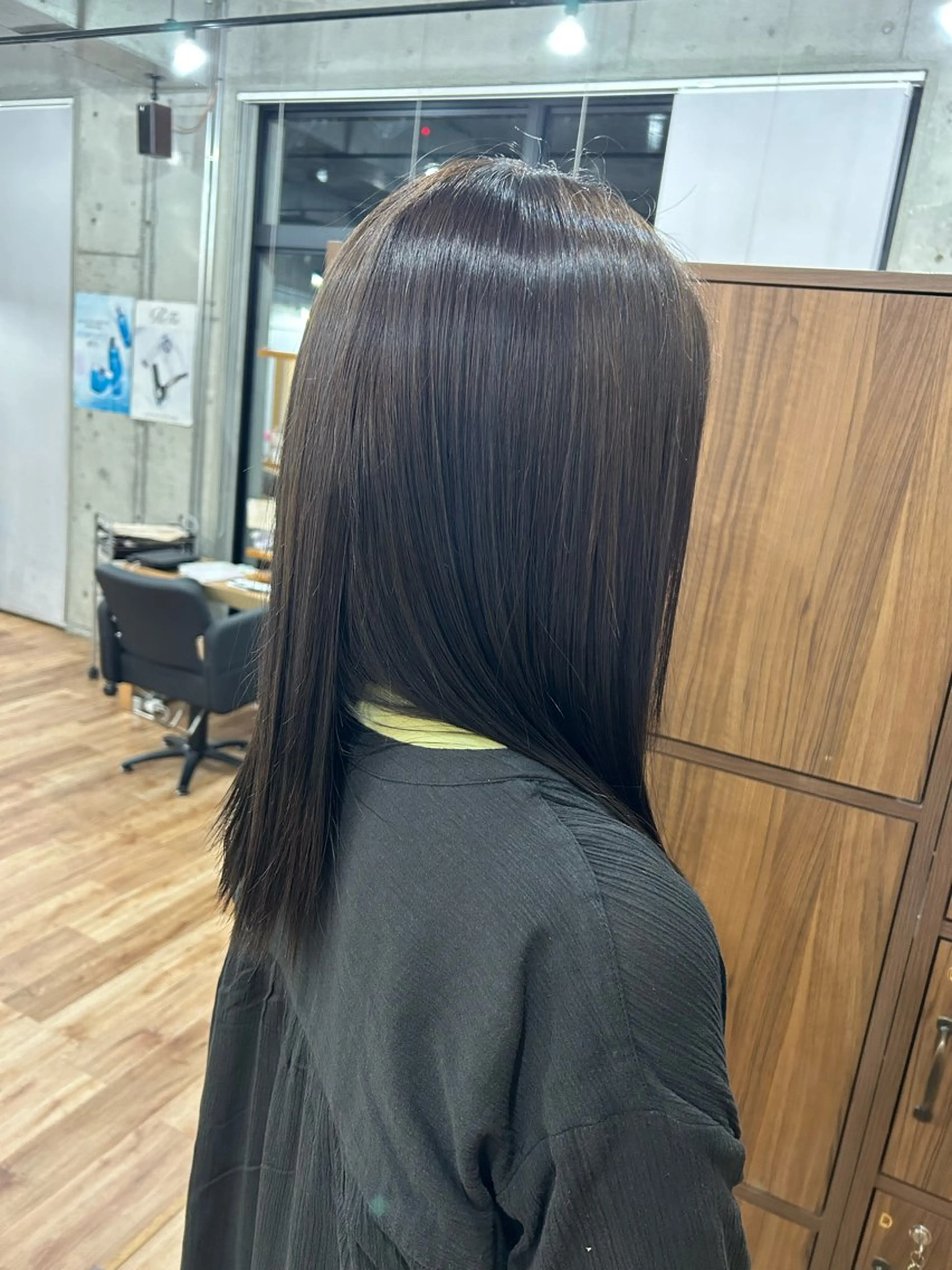 ミディアム 土佐 凪紗のヘアスタイル