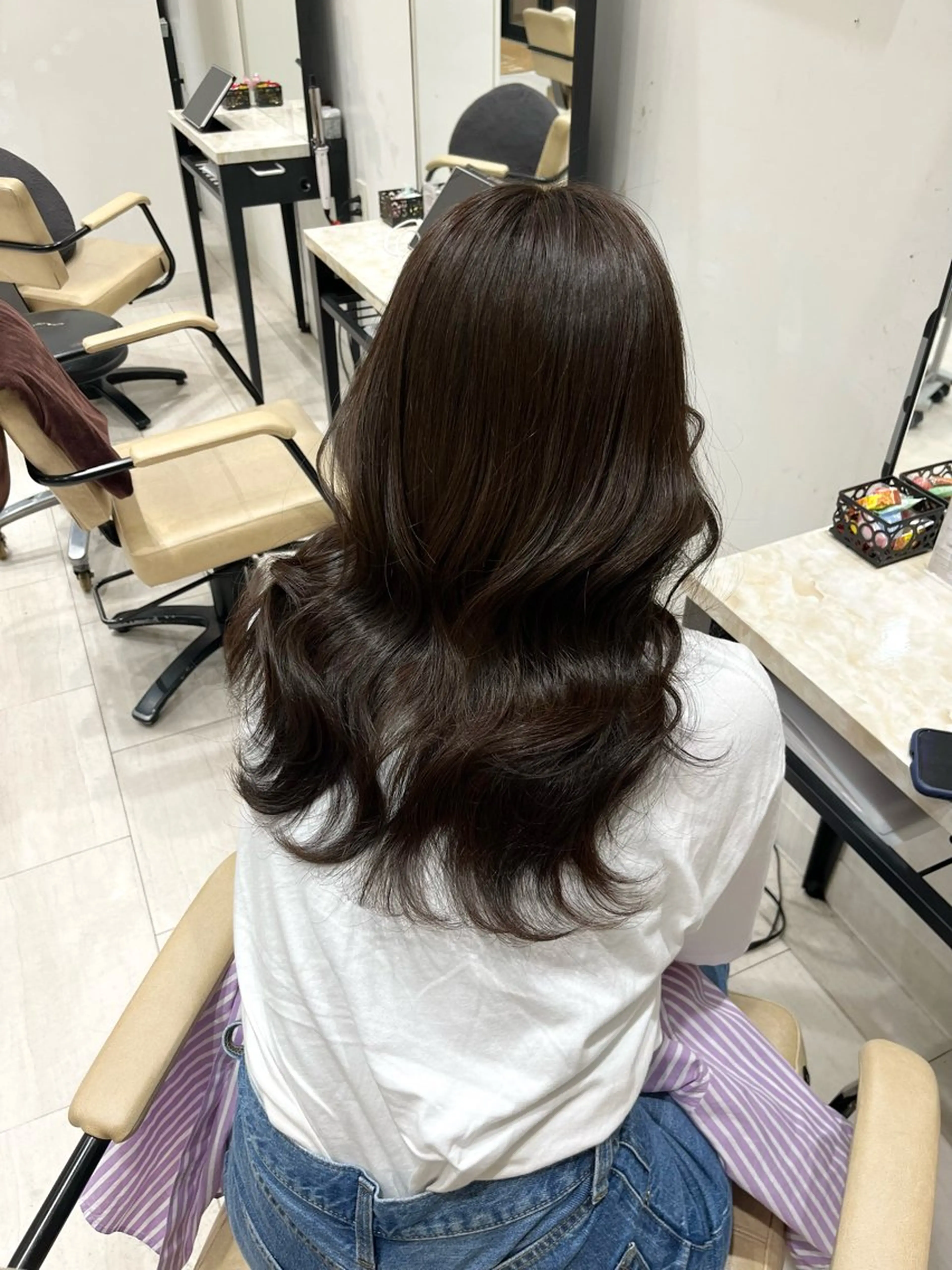 ロング MEI🎀つやカラー 🎀レイヤー🎀渋谷のヘアスタイル