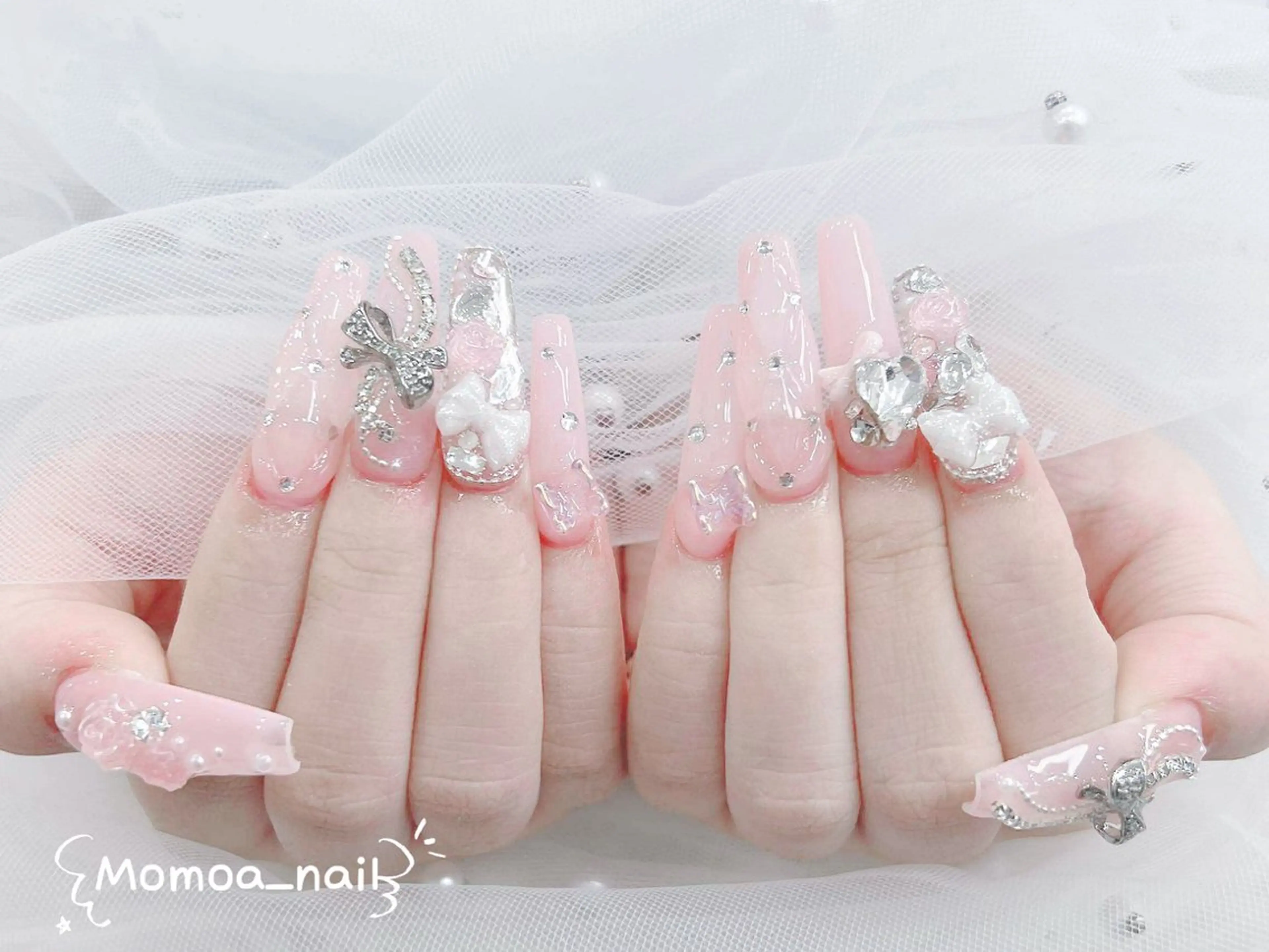 ネイル 成人式 ロングネイル マグネットネイル 大理石ネイル(マーブル) リボン ハンドネイル MoMoA Nail ネイル長さ出し専門店のネイルデザイン
