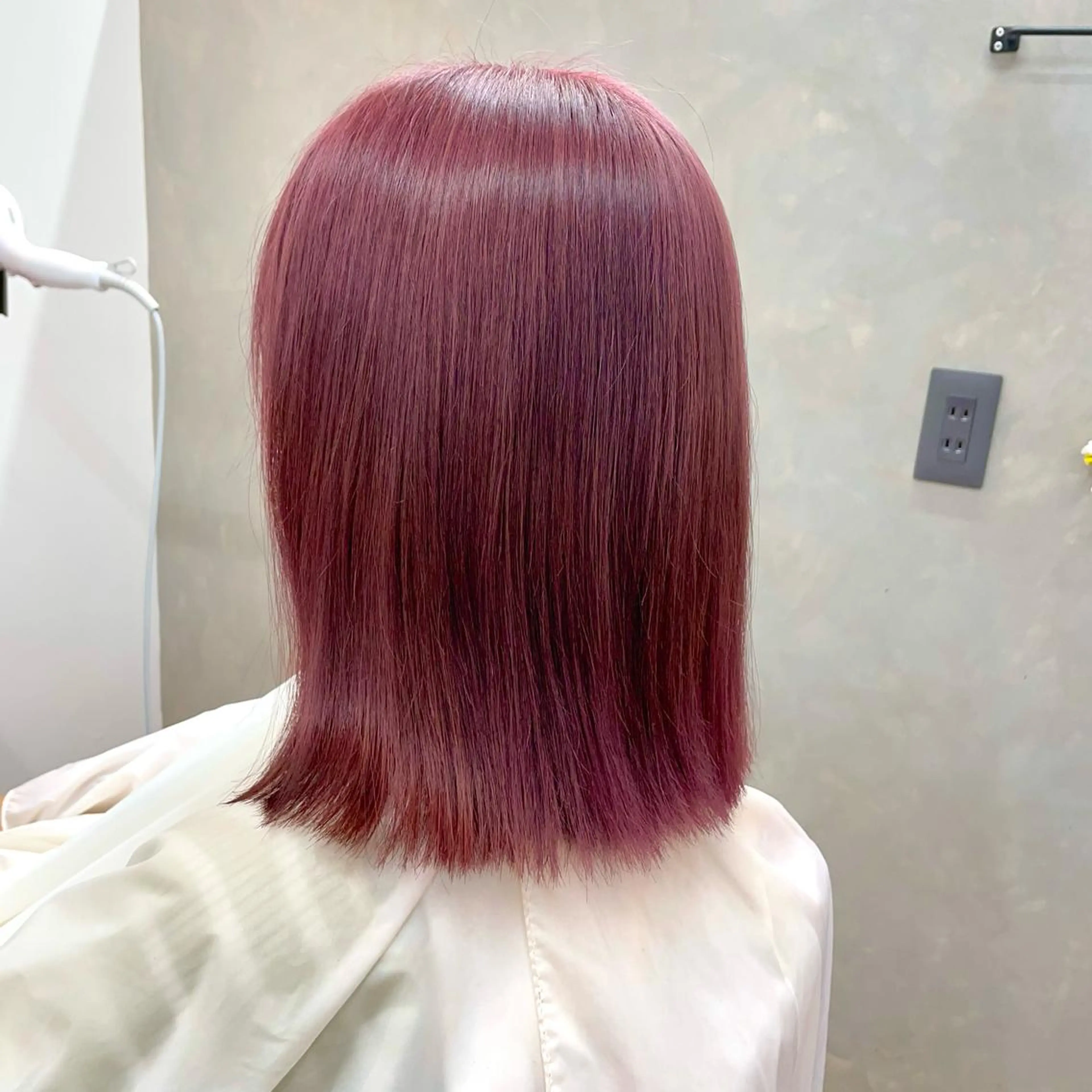 ショート カラー ブリーチ ピンクカラー カット ヘアカラー 有田裕真 【ブリーチカラー】のヘアスタイル