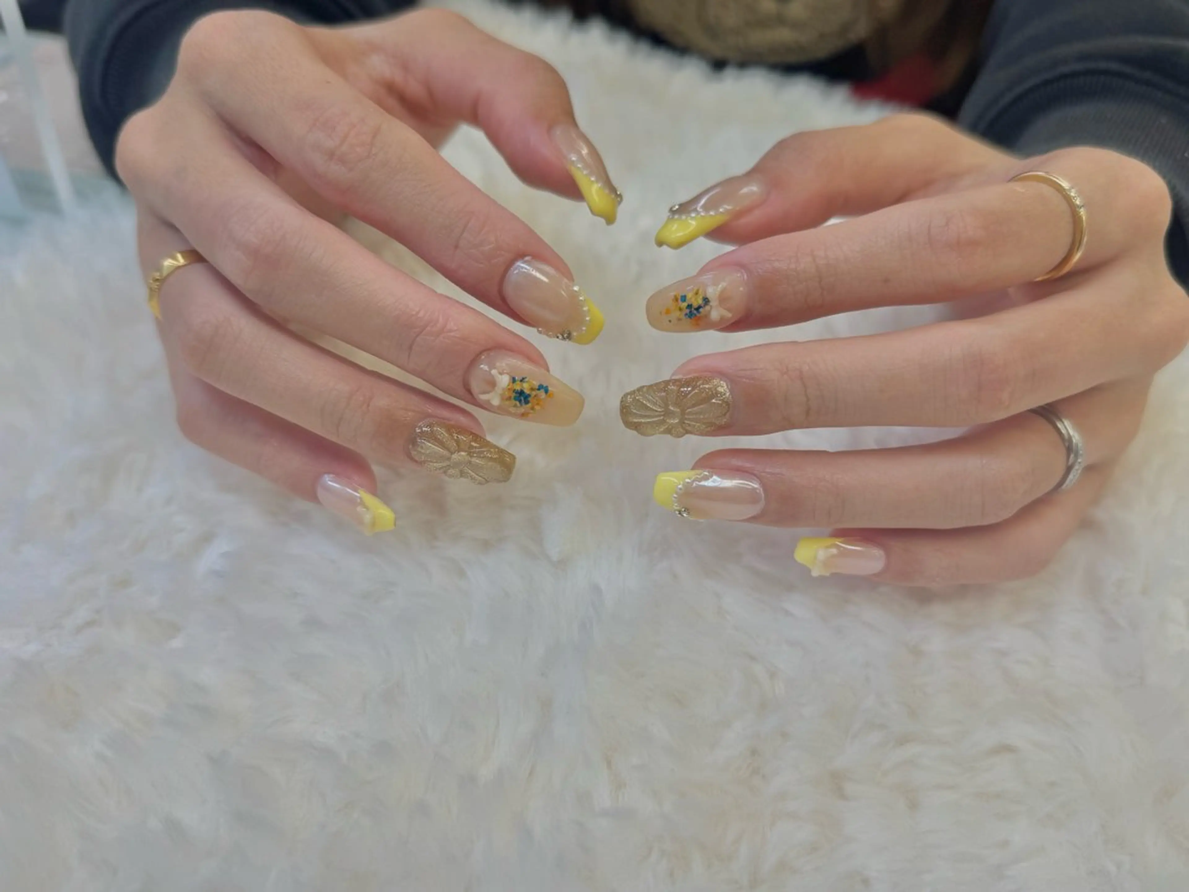 ネイル フレンチネイル ミラーネイル パステルネイル 春ネイル 黄色 ハンドネイル Rich to 宮里のネイルデザイン