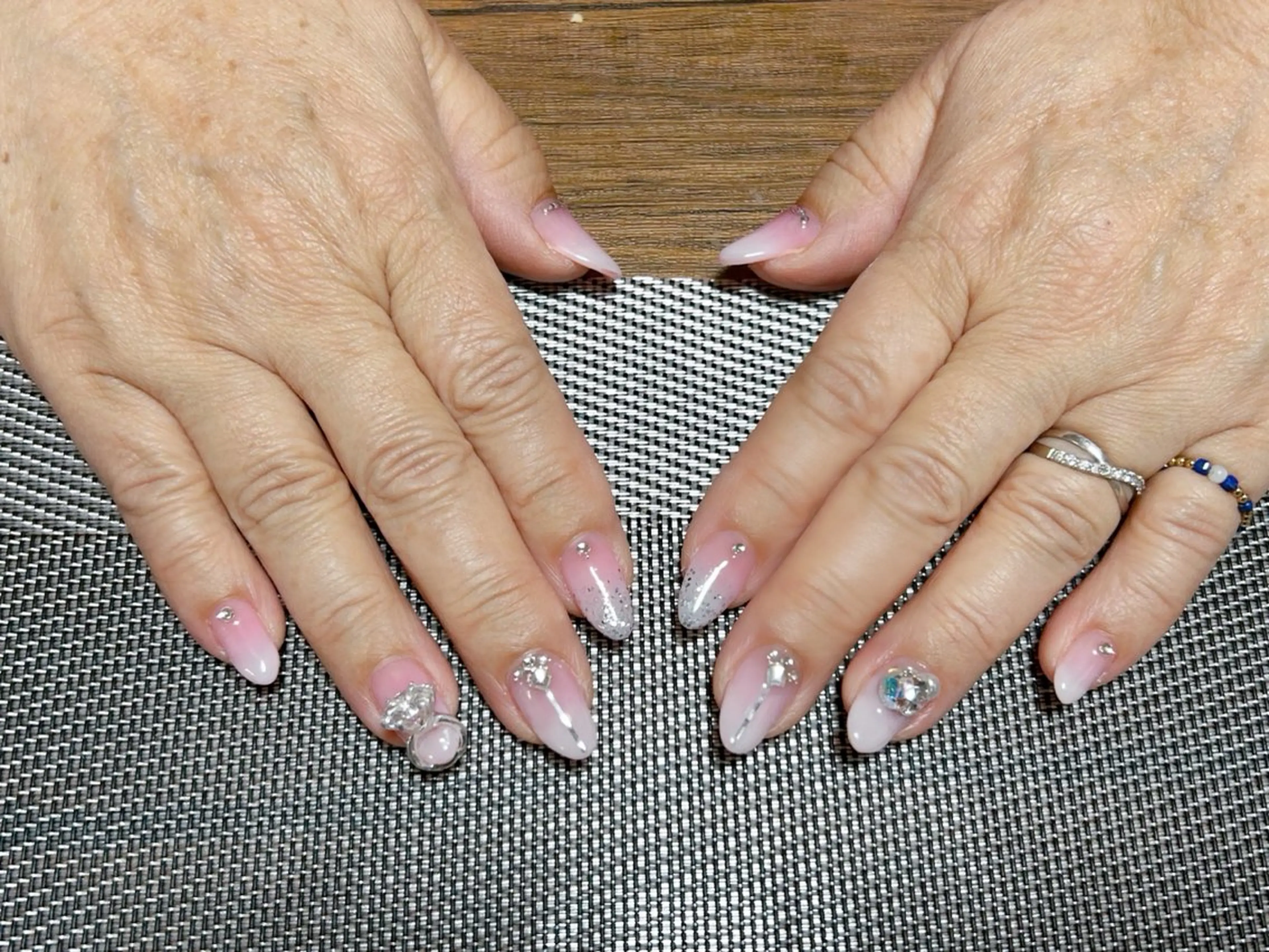 ネイル ハンドネイル i nailのネイルデザイン