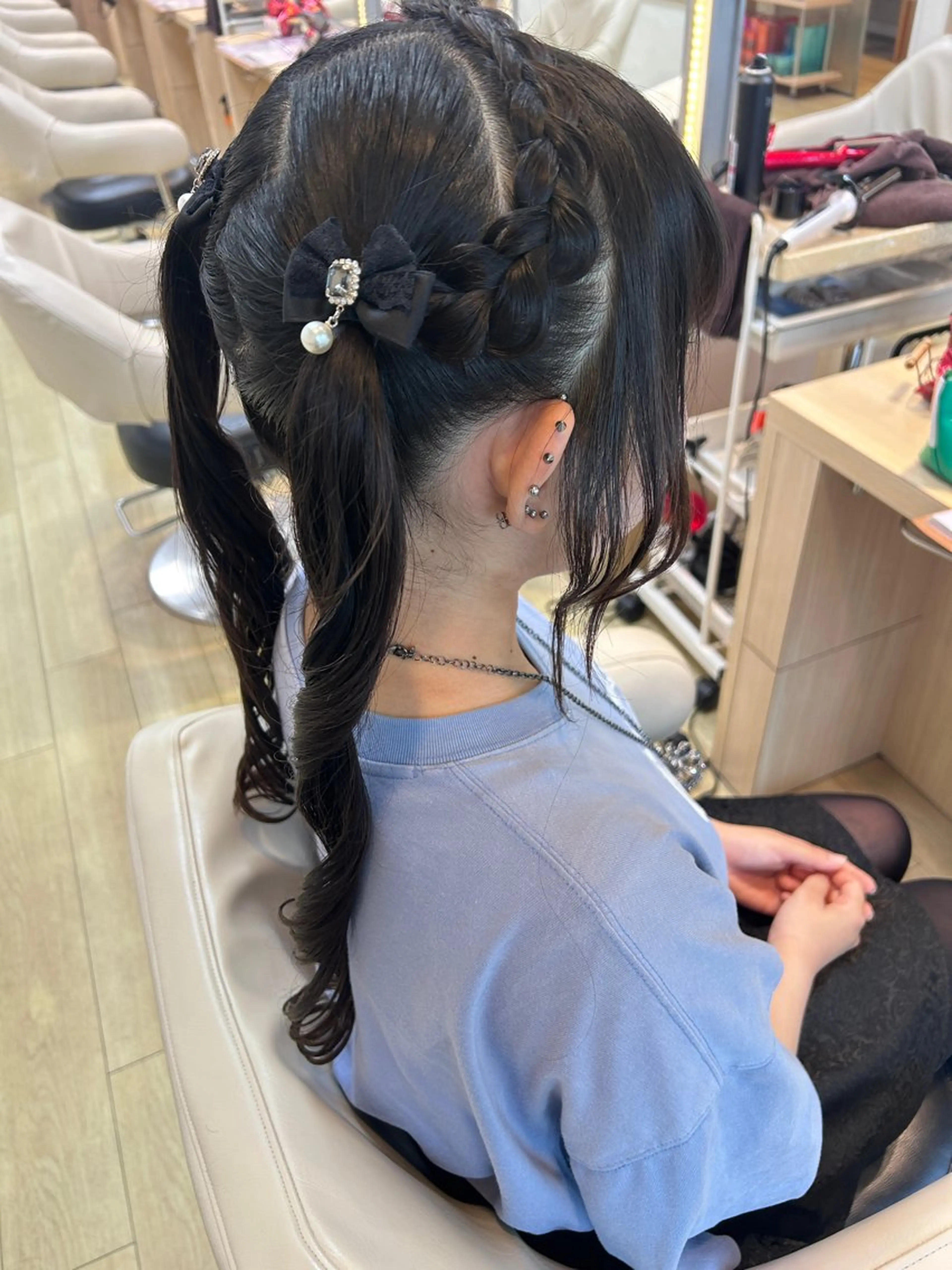 ロング ヘアアレンジ 編みこみ ツインテール カチューシャ vain 渋谷店所属・✰︎ サヤカ ✰︎のヘアスタイル