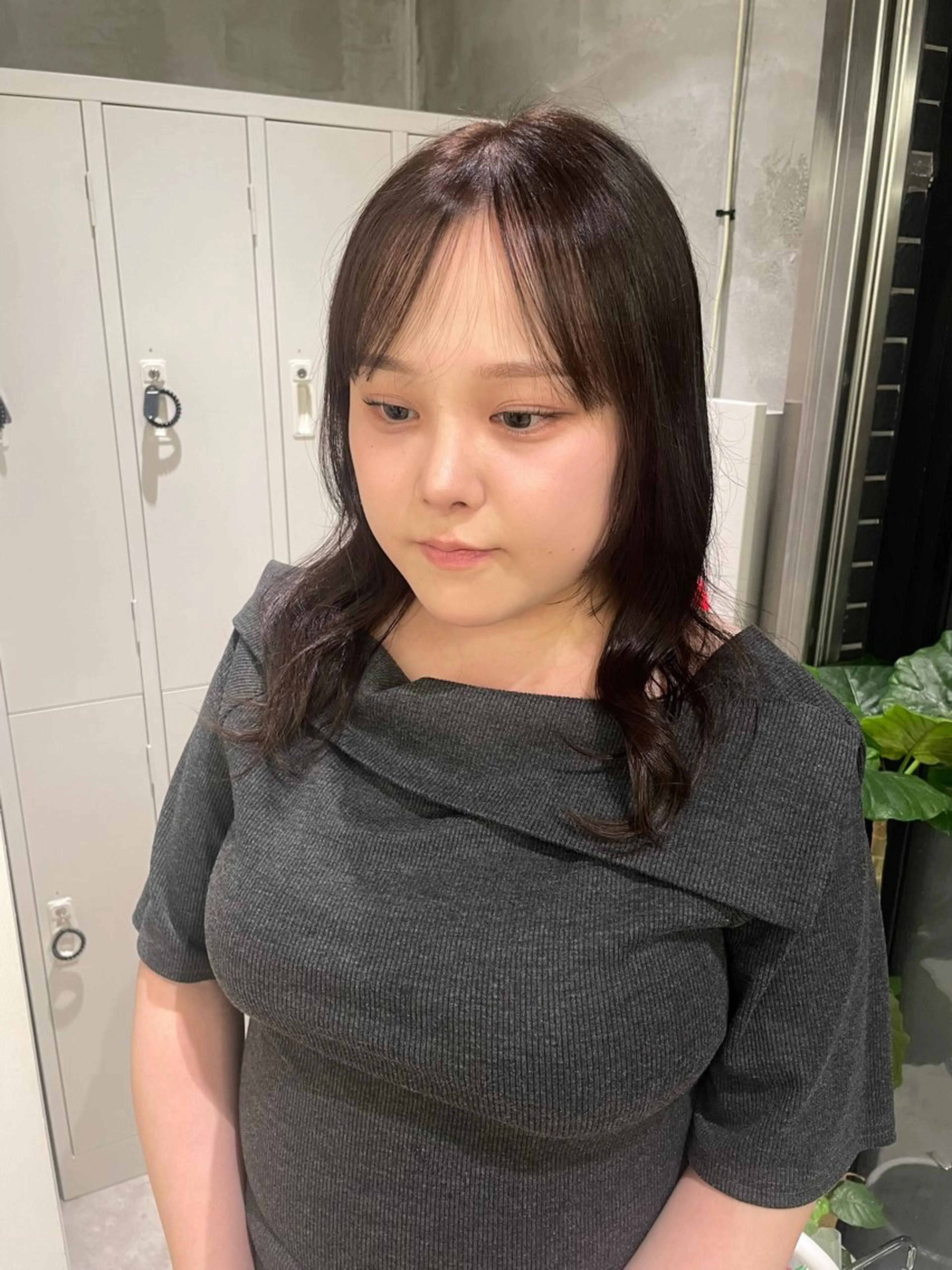 ミディアム カラー ショコラグレージュ 透明感カラー グレージュ ヘアカラー トリートメント ケイ/ カットモデル募集中のヘアスタイル