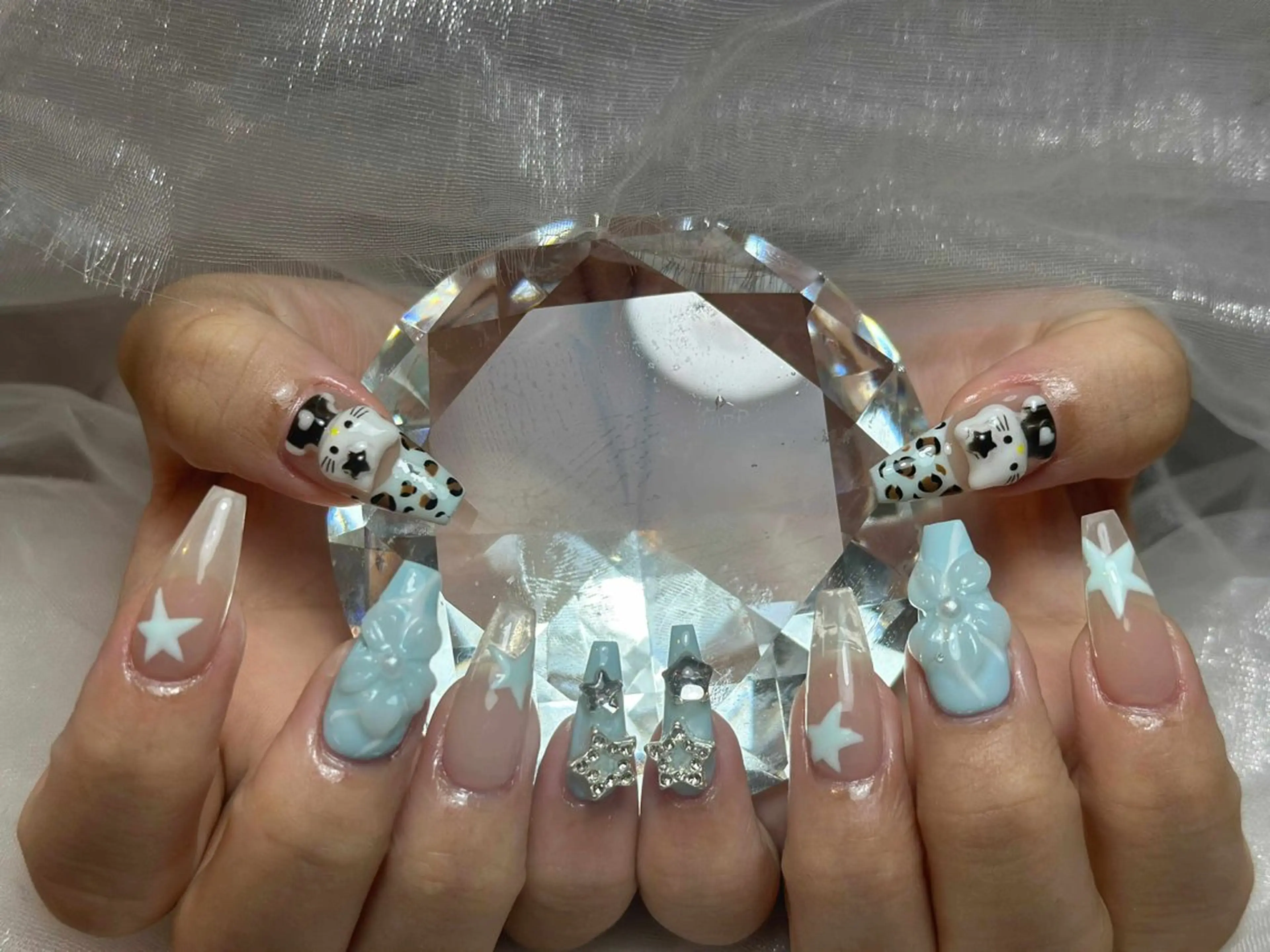 ネイル チークネイル ハート ホログラムネイル ミラーネイル ニュアンスネイル Nie Nail Shinokuboのネイルデザイン