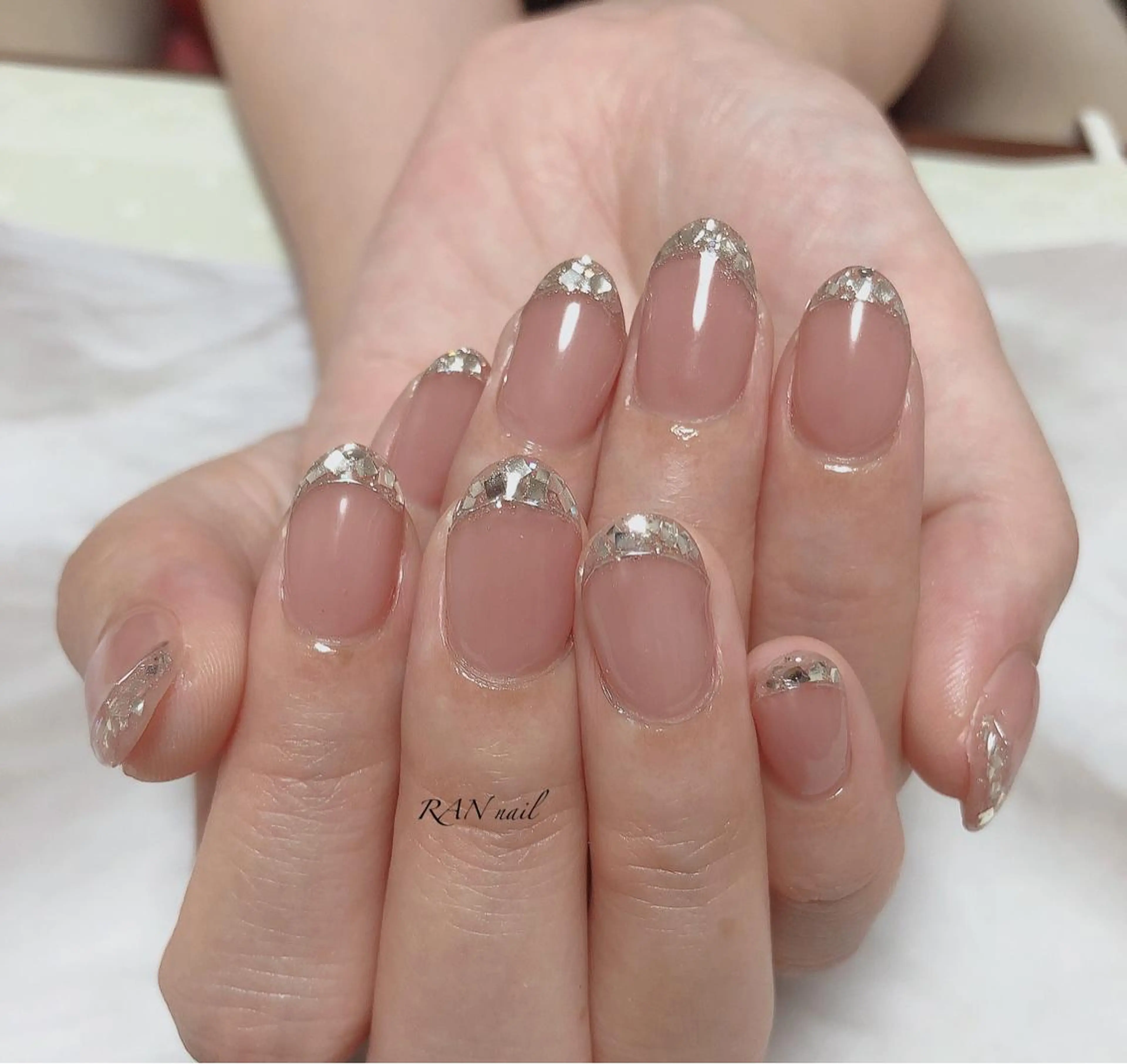 ネイル 成人式 フットネイル フレンチネイル ガラスフレンチ ゴールド ハンドネイル フットネイル RAN nailのネイルデザイン
