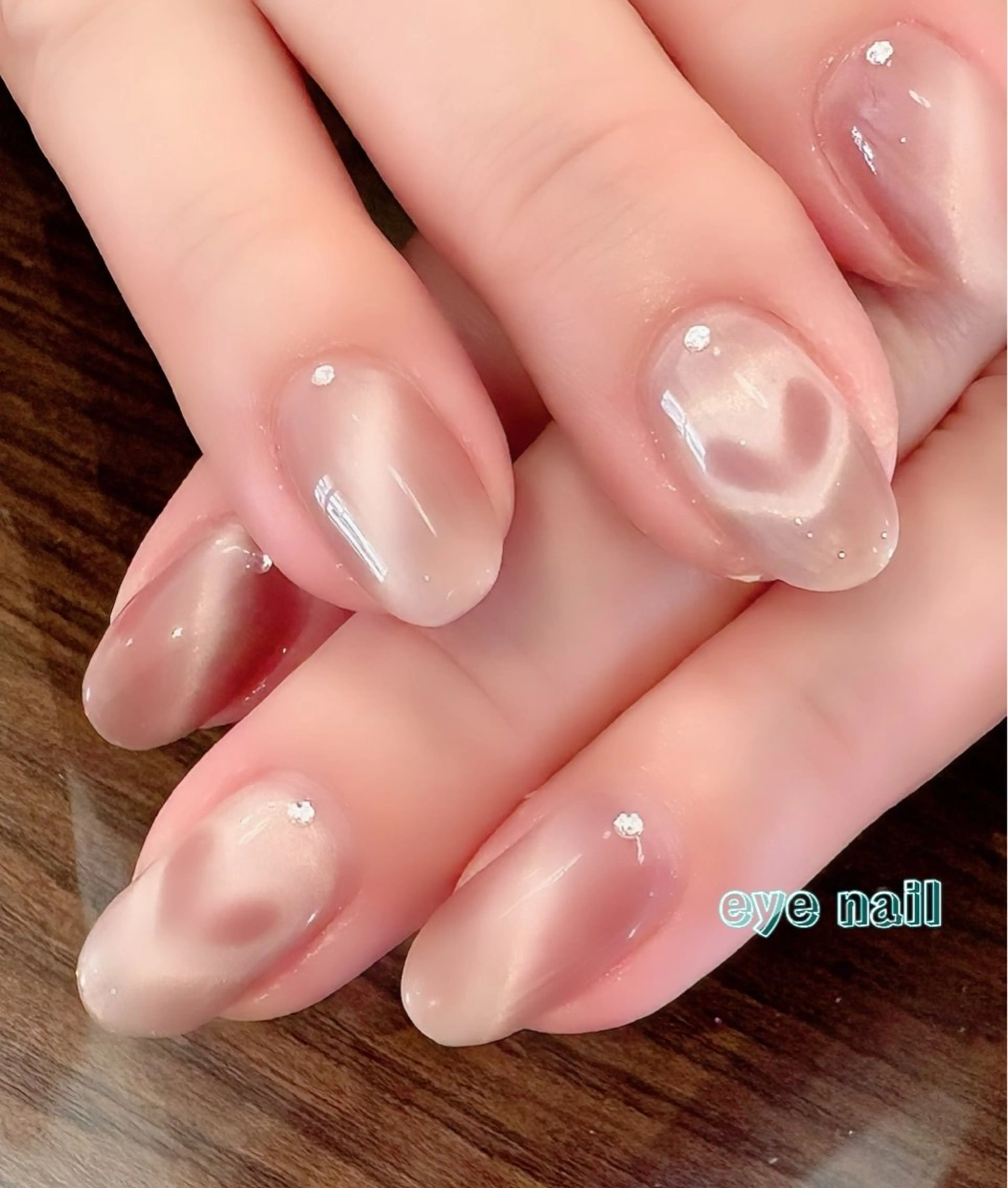 ネイル ジェルネイル ハート マグネットネイル ピンク Eye nailのネイルデザイン
