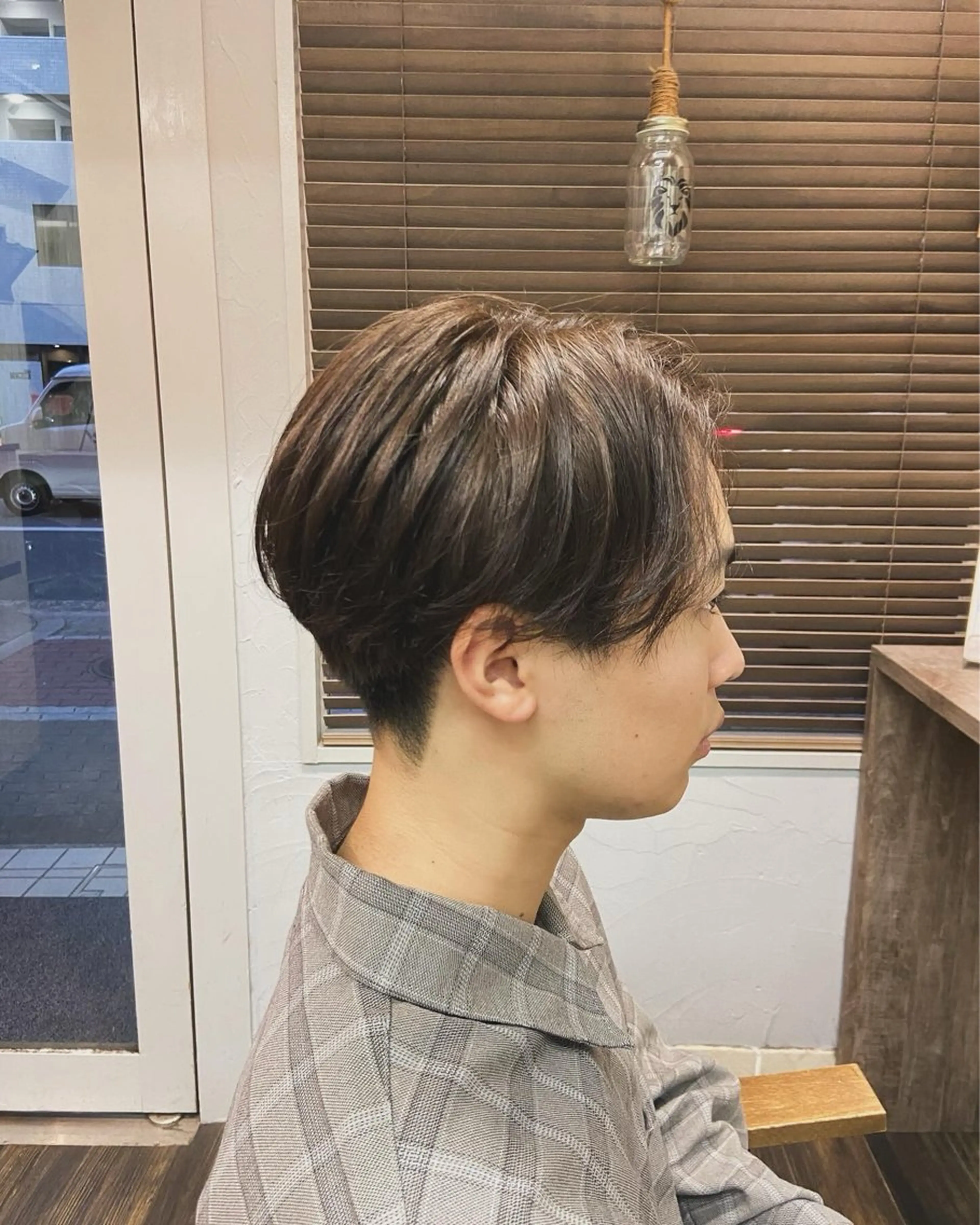 ミディアム カット 仁和山 晃のヘアスタイル