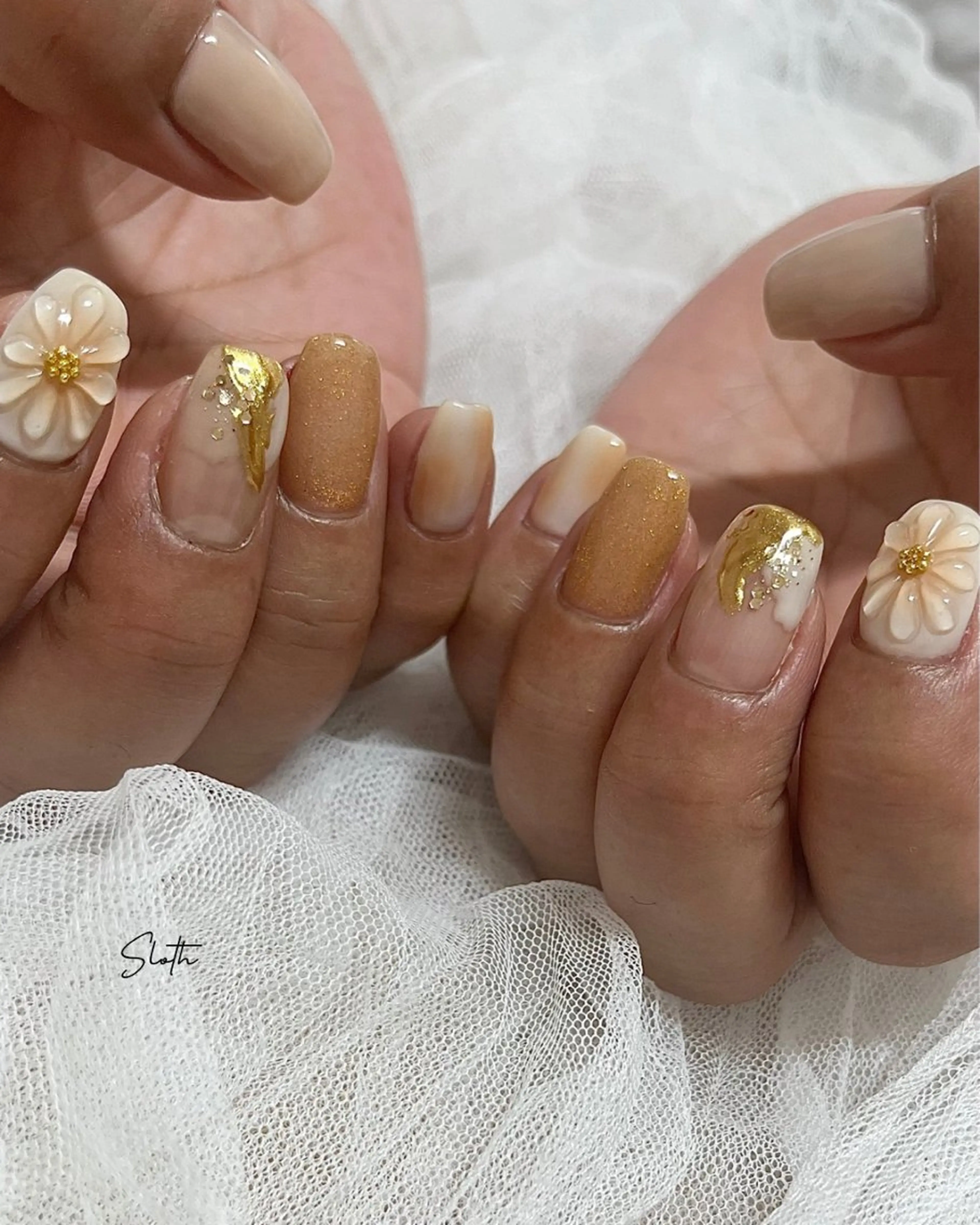 ネイル フラワーネイル ホログラムネイル マグネットネイル ミラーネイル ニュアンスネイル nail salon slothのネイルデザイン