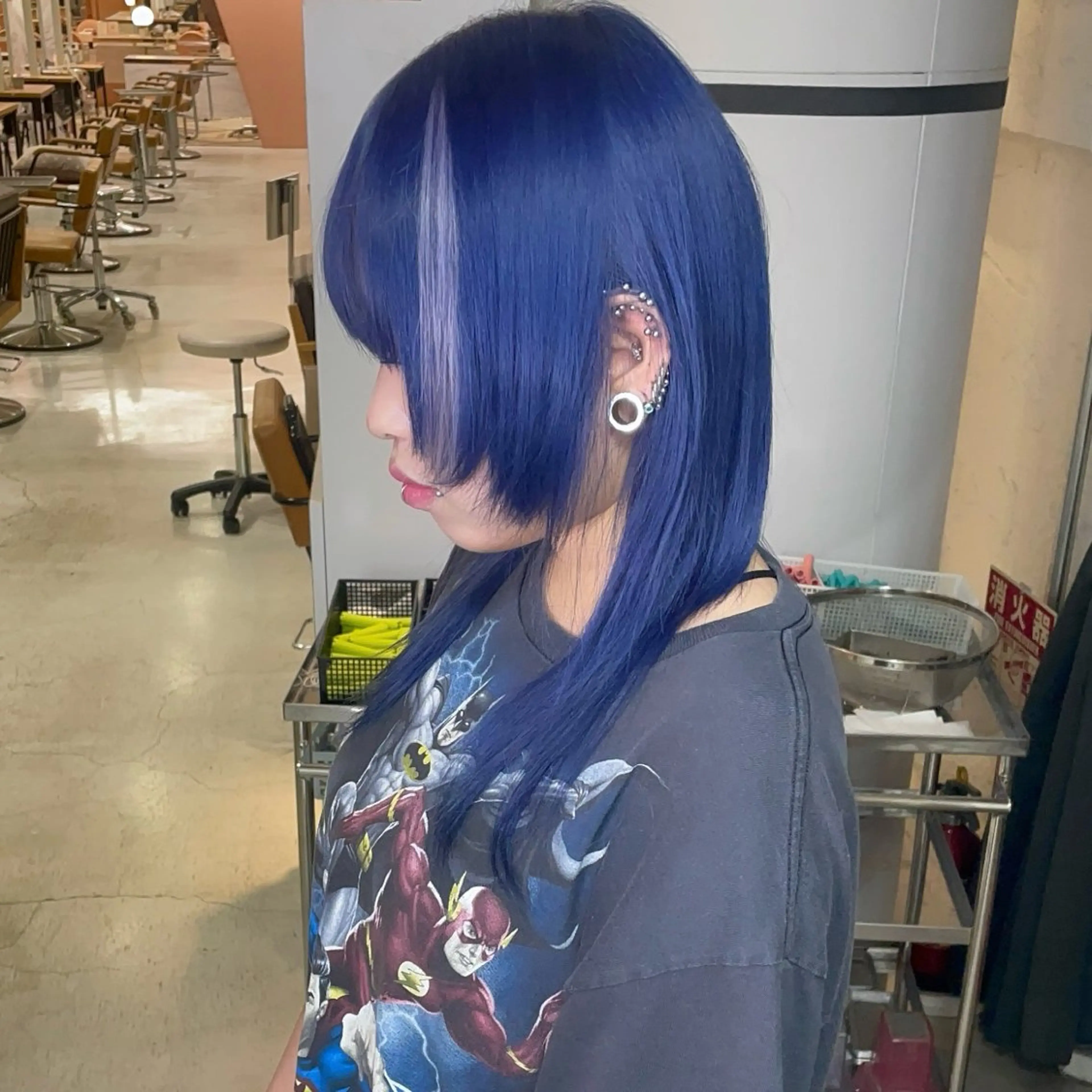 セミロング 派手髪支持率No1 Eisukeのヘアスタイル