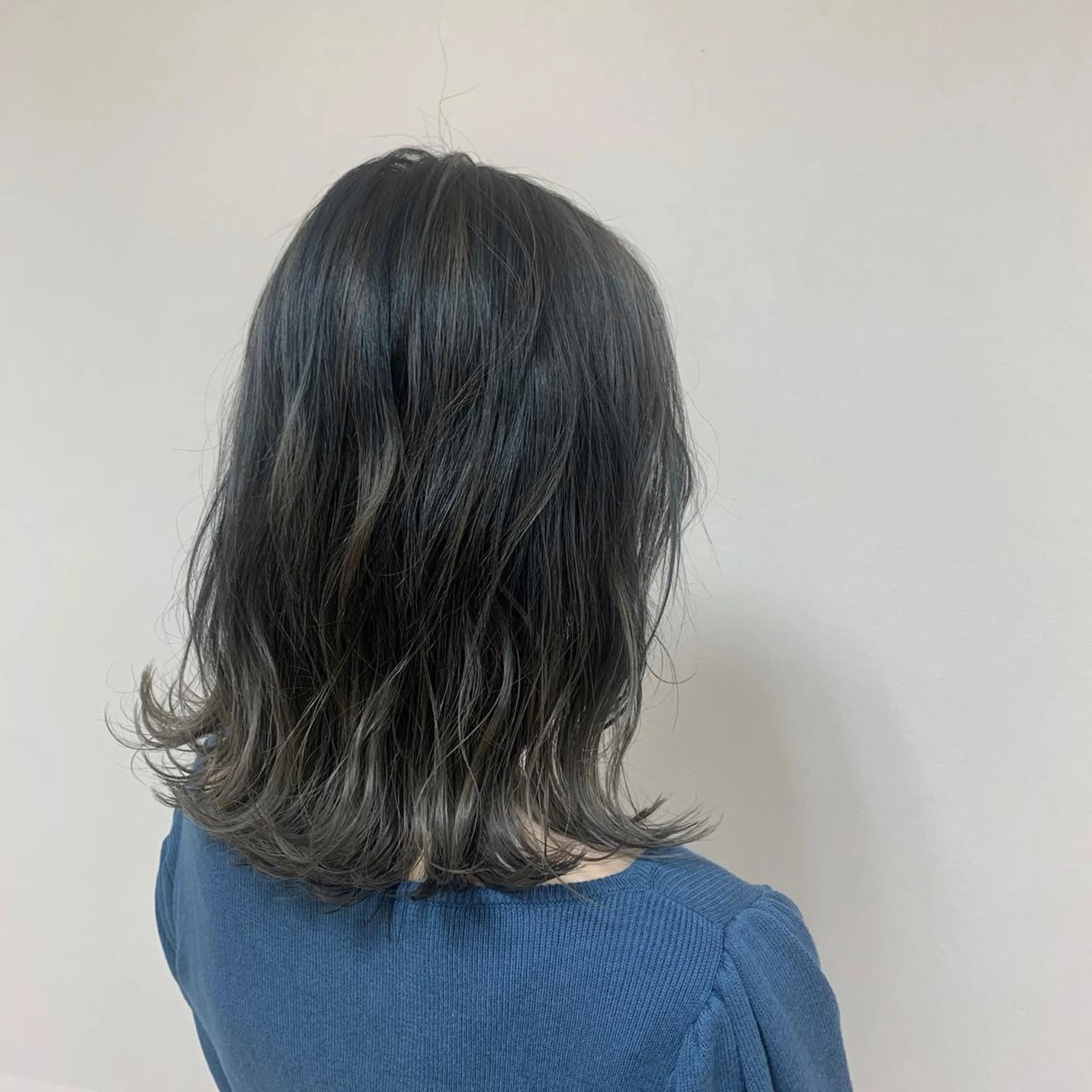 ミディアム カラー ヘアアレンジ ヘアカラー トリートメント 【Sweep】おじま のぞみのヘアスタイル