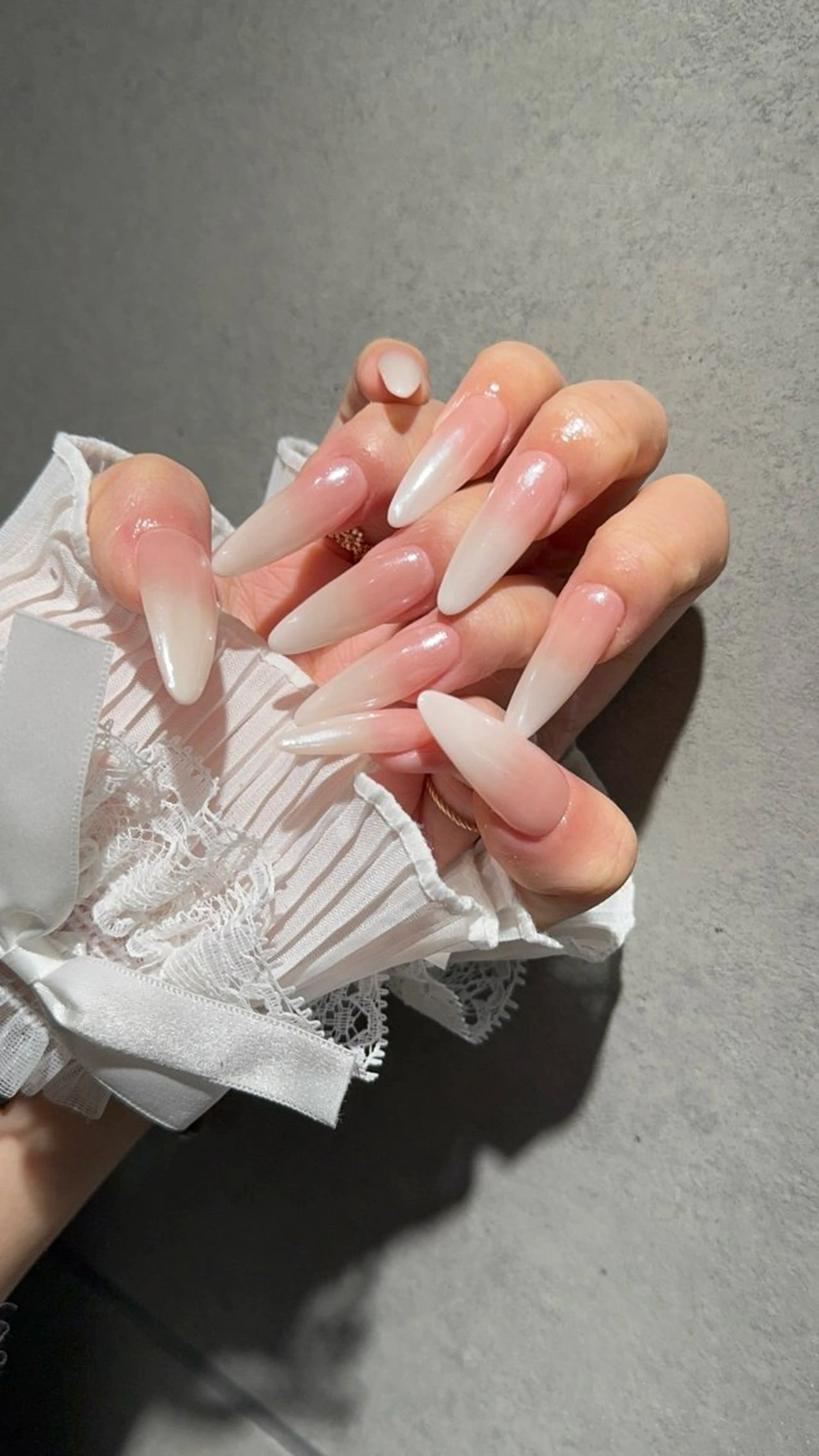 ネイル I-nailロング /ワンホン/キラキラのネイルデザイン