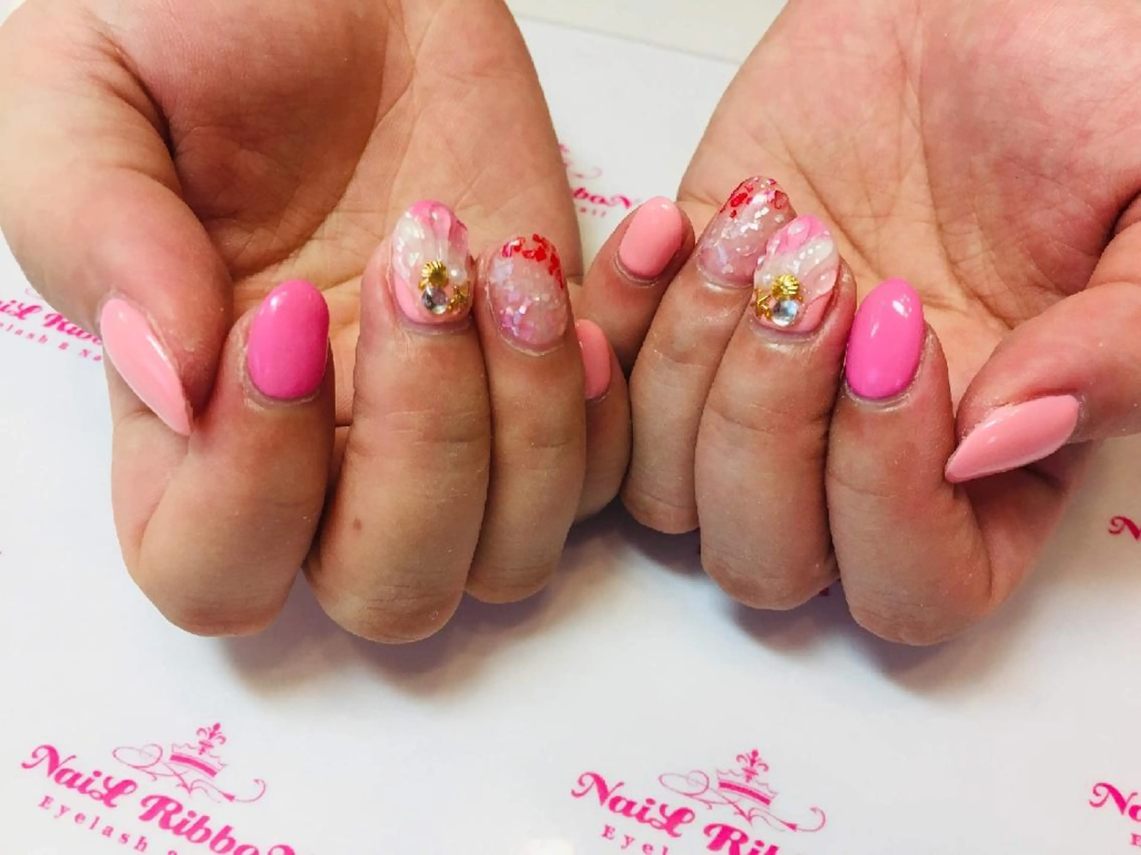 ネイル ハンドネイル ネイルリボン 受付スタッフのネイルデザイン