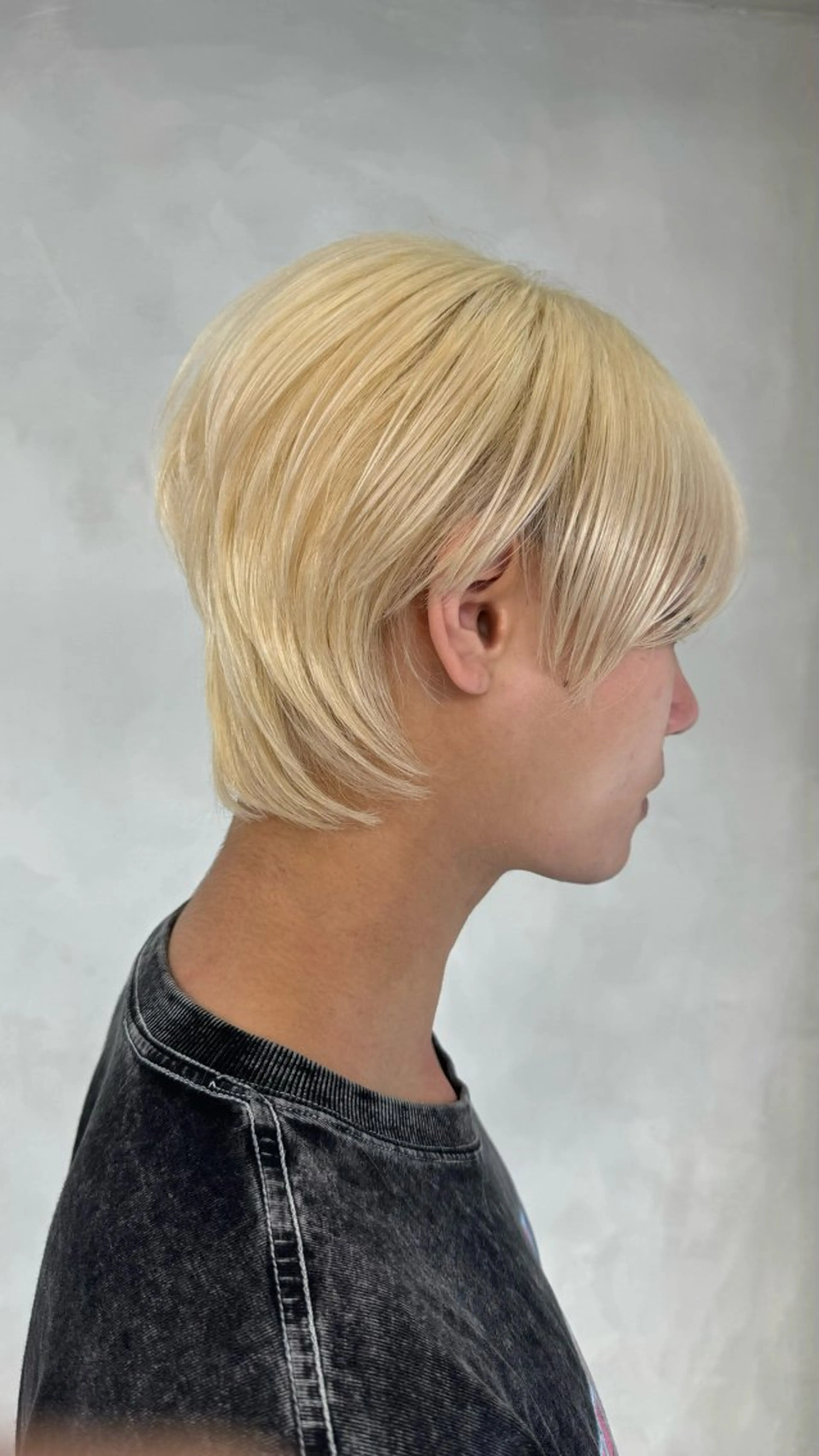 カラー メンズ 抜きっぱなしブロンド ブロンド 【🦋綺麗めハイトー ン🦋】suzunoのヘアスタイル