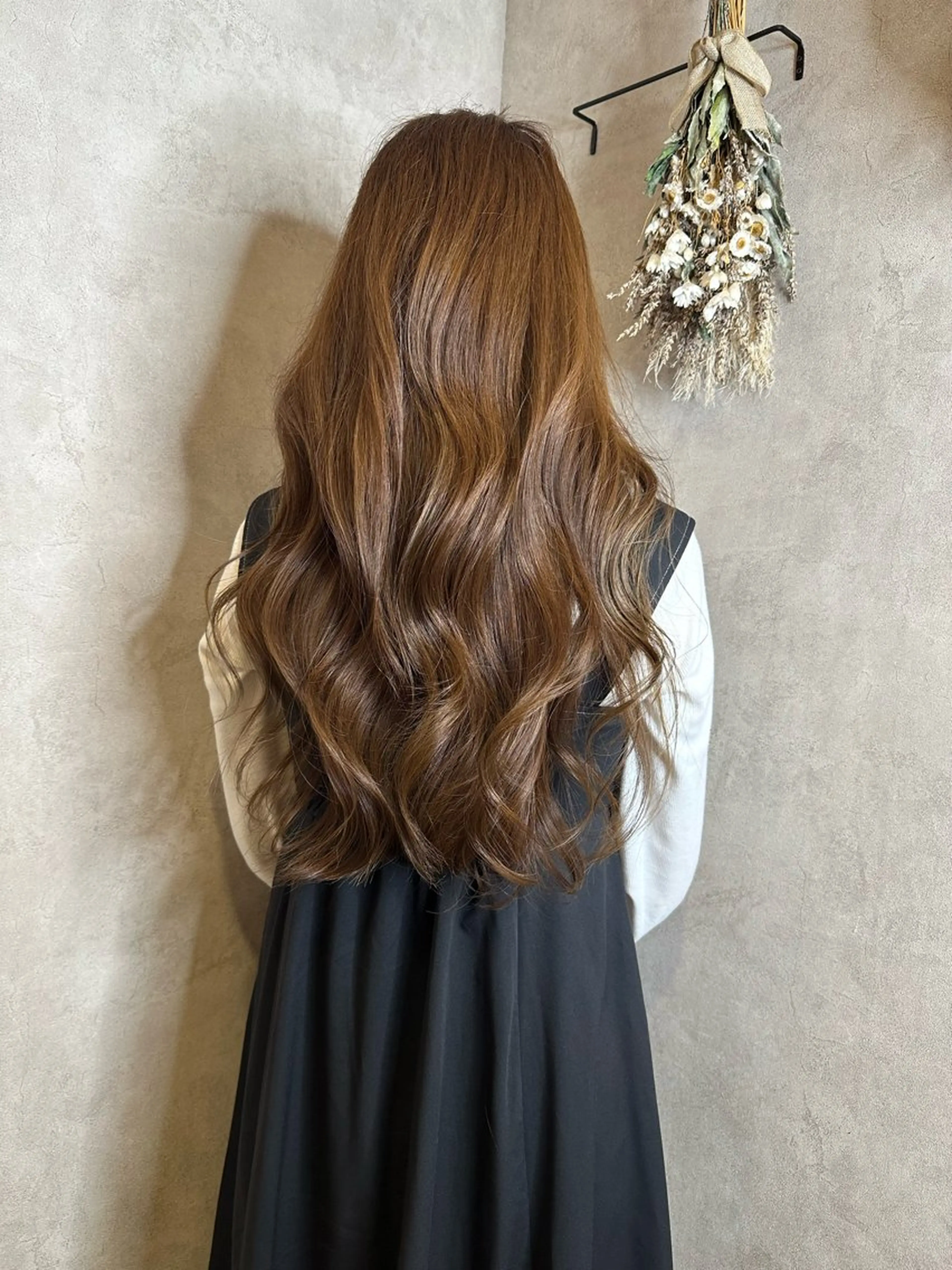 ロング カラー ベージュカラー ブリーチ ダブルカラー 廣末 千菜のヘアスタイル