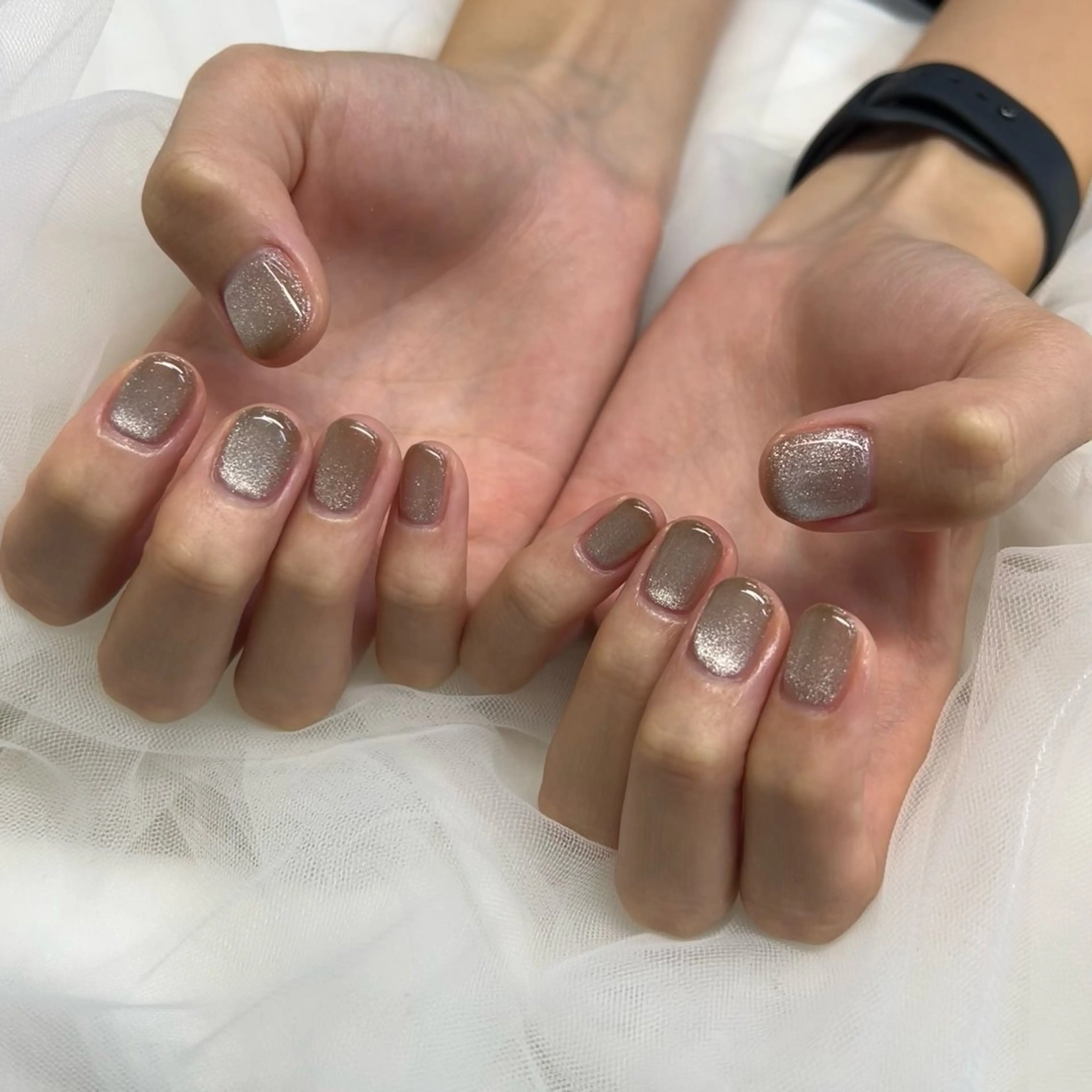 【ミニモ限定クーポン】オフなしワンカラー、ラメグラ、マグネット【￥3900】の写真