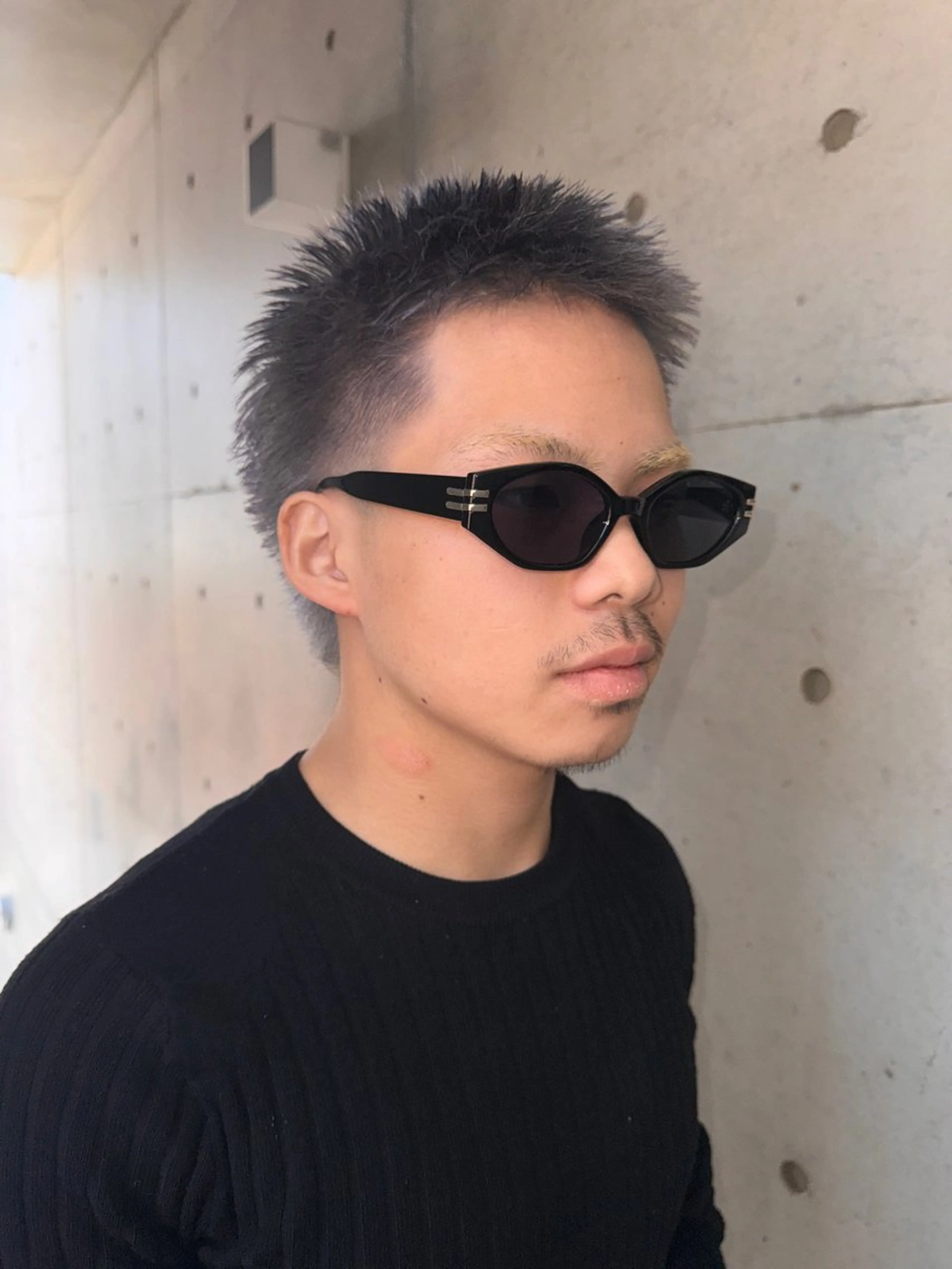 メンズ メンズハイトーン カット ヘッドスパ レイヤーカット 大名　sakiのヘアスタイル