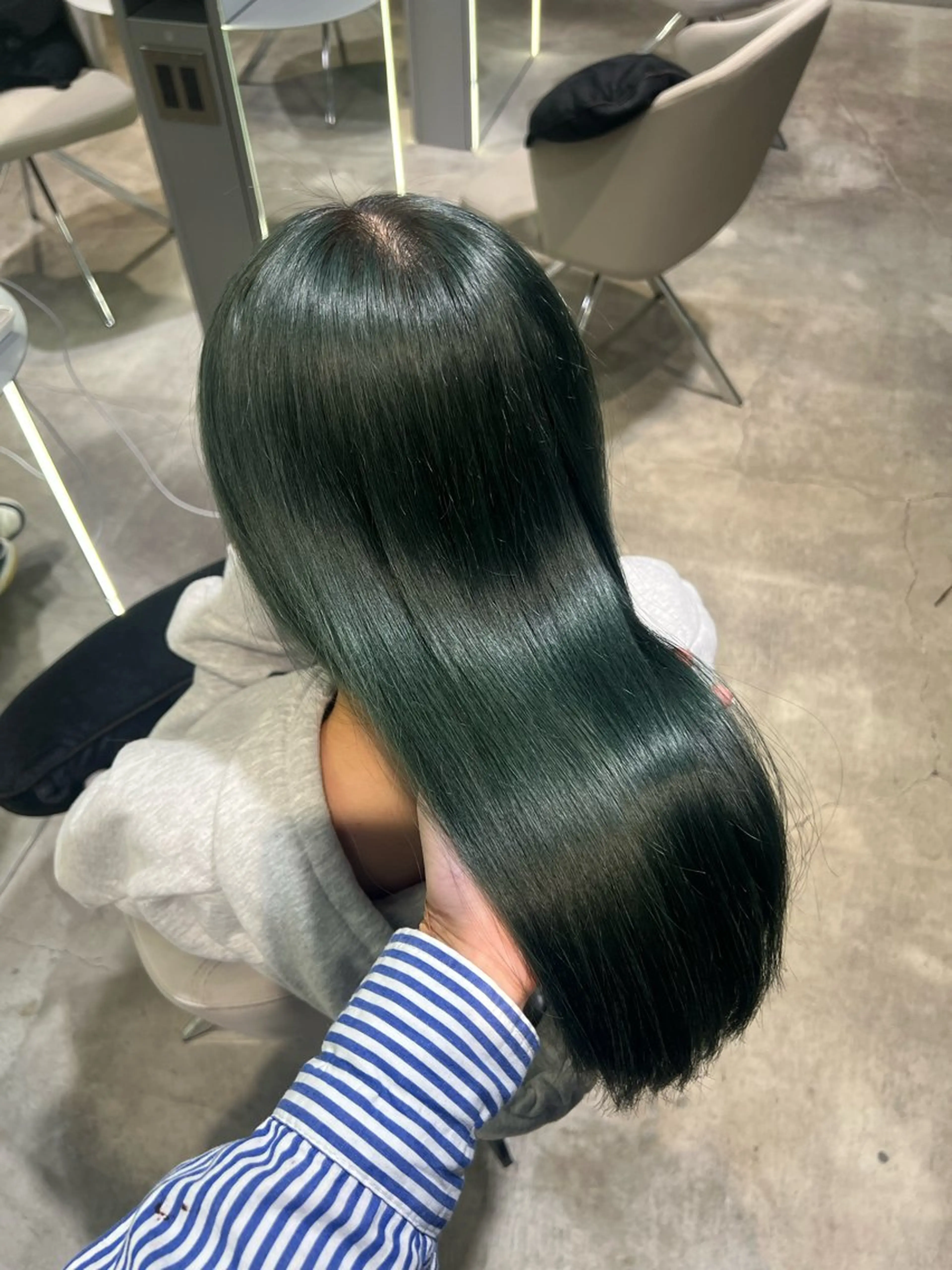 カラー GEM/ hinanaのヘアスタイル