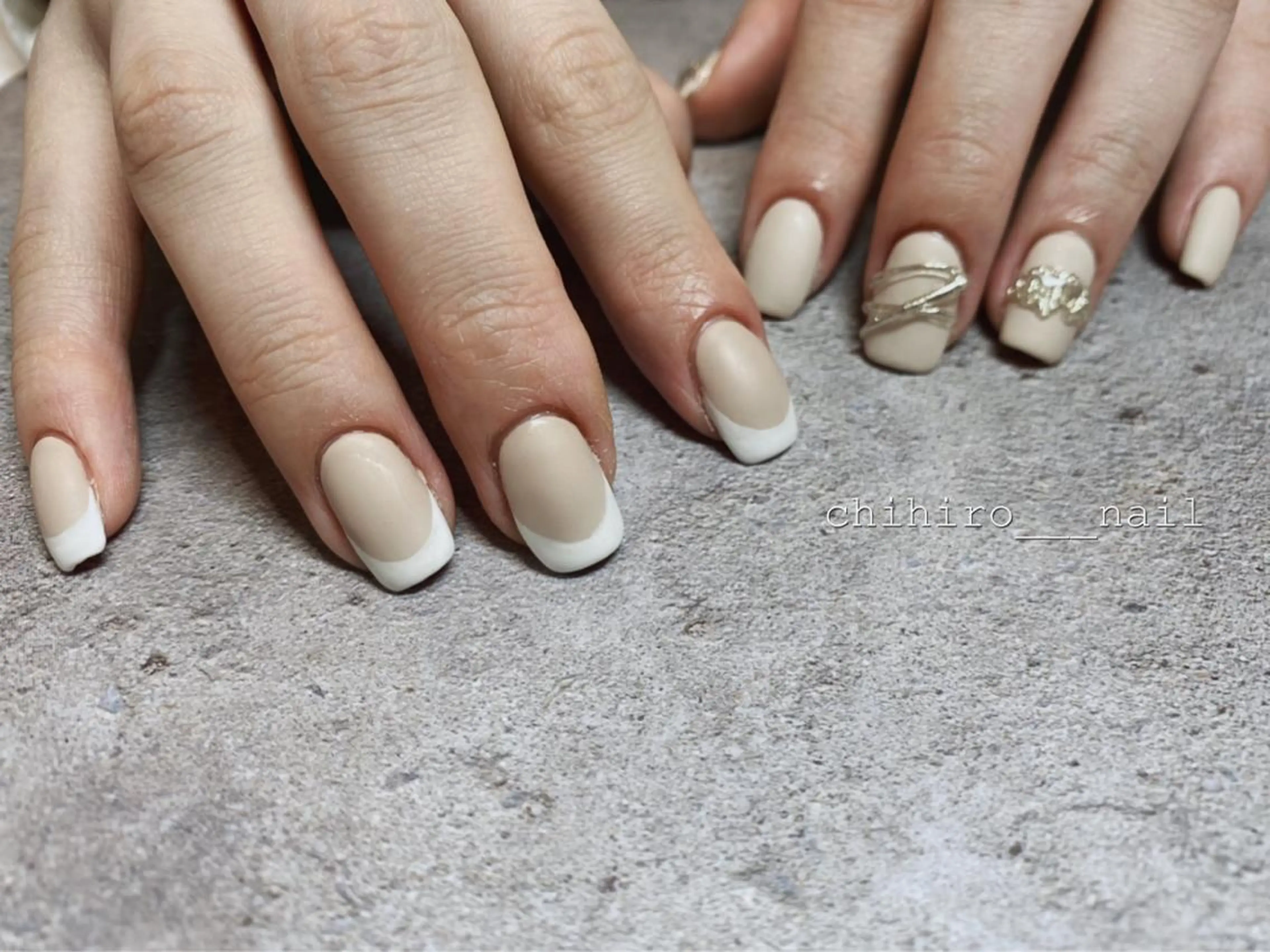 ミディアム カラー ネイル アートネイル フレンチネイル ジェルネイル 氷ネイル・うるうるネイル マグネットネイル ハンドネイル chihiro 小路ネイルのネイルデザイン