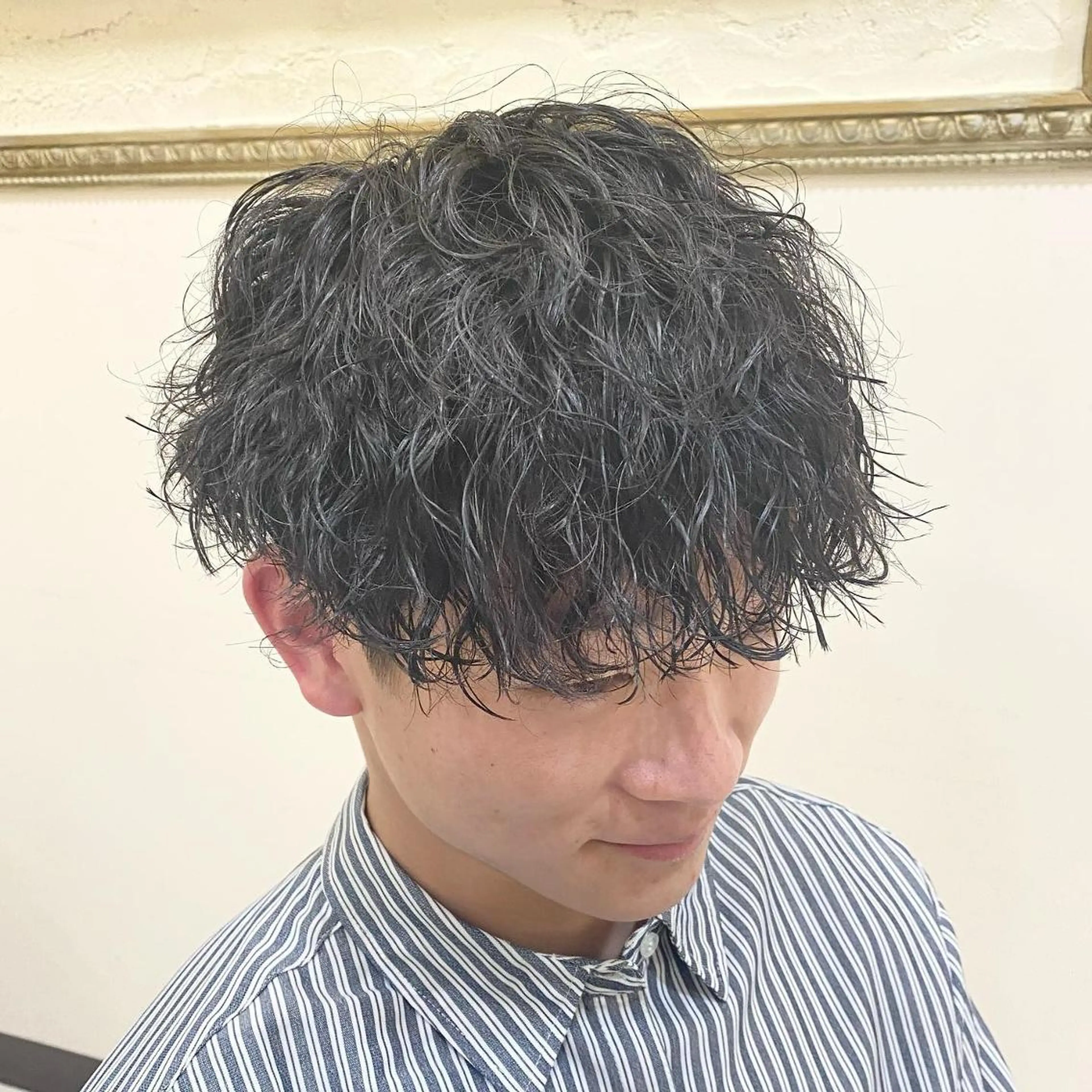 パーマ メンズ フェードカット メンズパーマ メンズツイストパーマ ツイストスパイラルパーマ 刈り上げ 年間2000名担当◎ パーマ職人/仲原佑樹のヘアスタイル