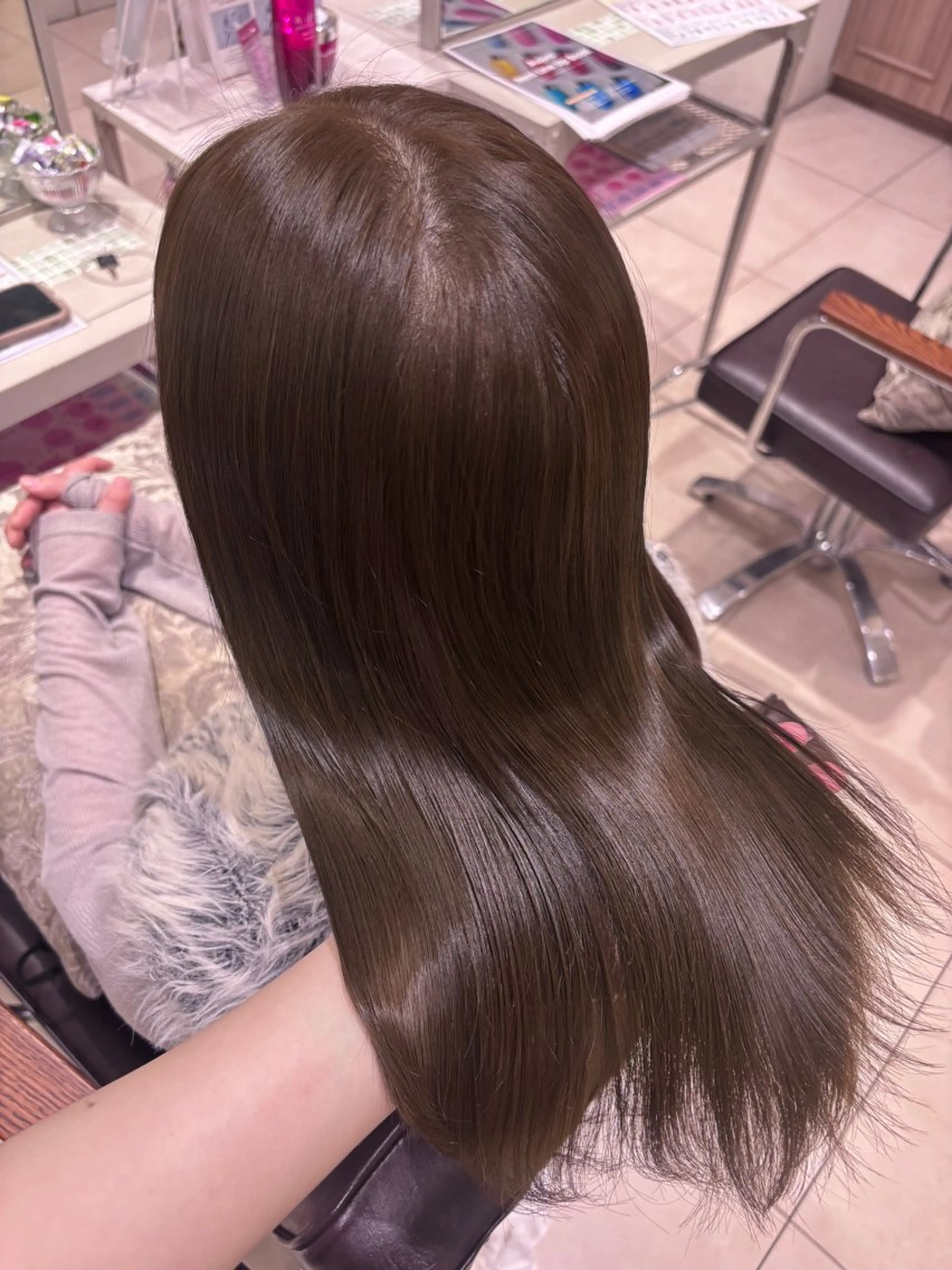 ミディアム カット ヘアカラー トリートメント 艶カラー🌟髪質改善 髙畑爽のヘアスタイル