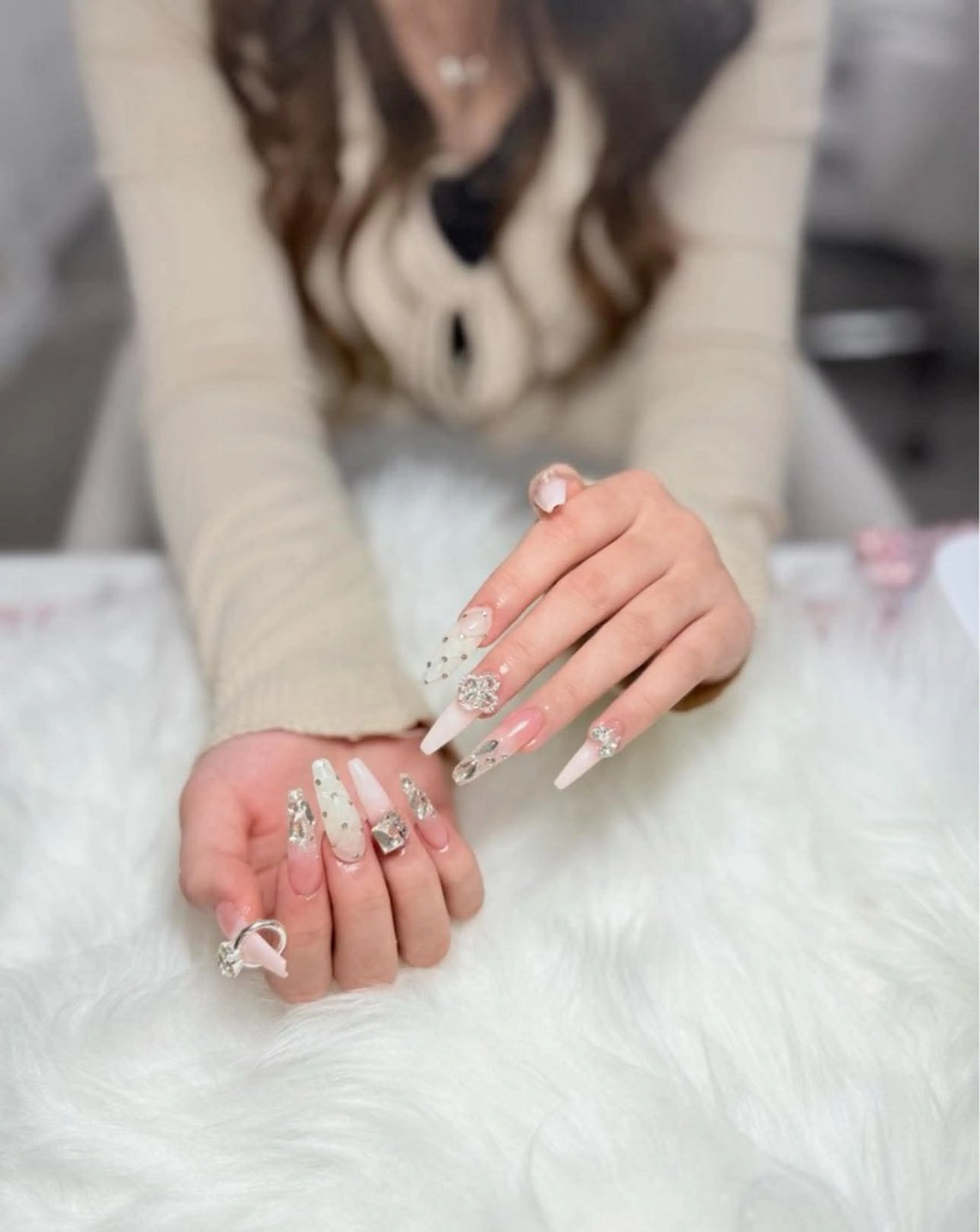 ネイル AURA NAIL 上前津のネイルデザイン