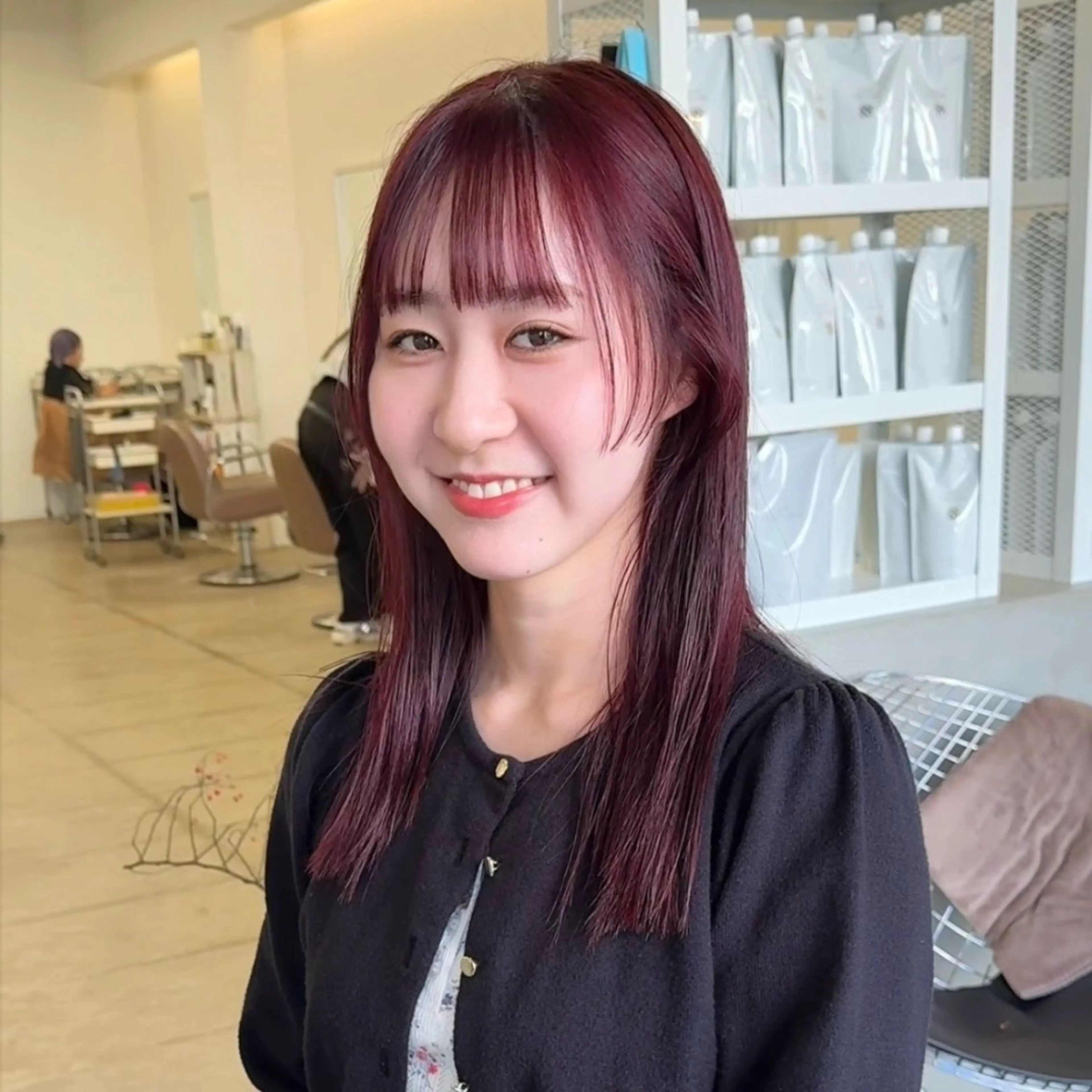 セミロング カラー ブリーチ ブリーチなしカラー ヘアカラー クロスパーマ× 透明感カラー✂︎のヘアスタイル