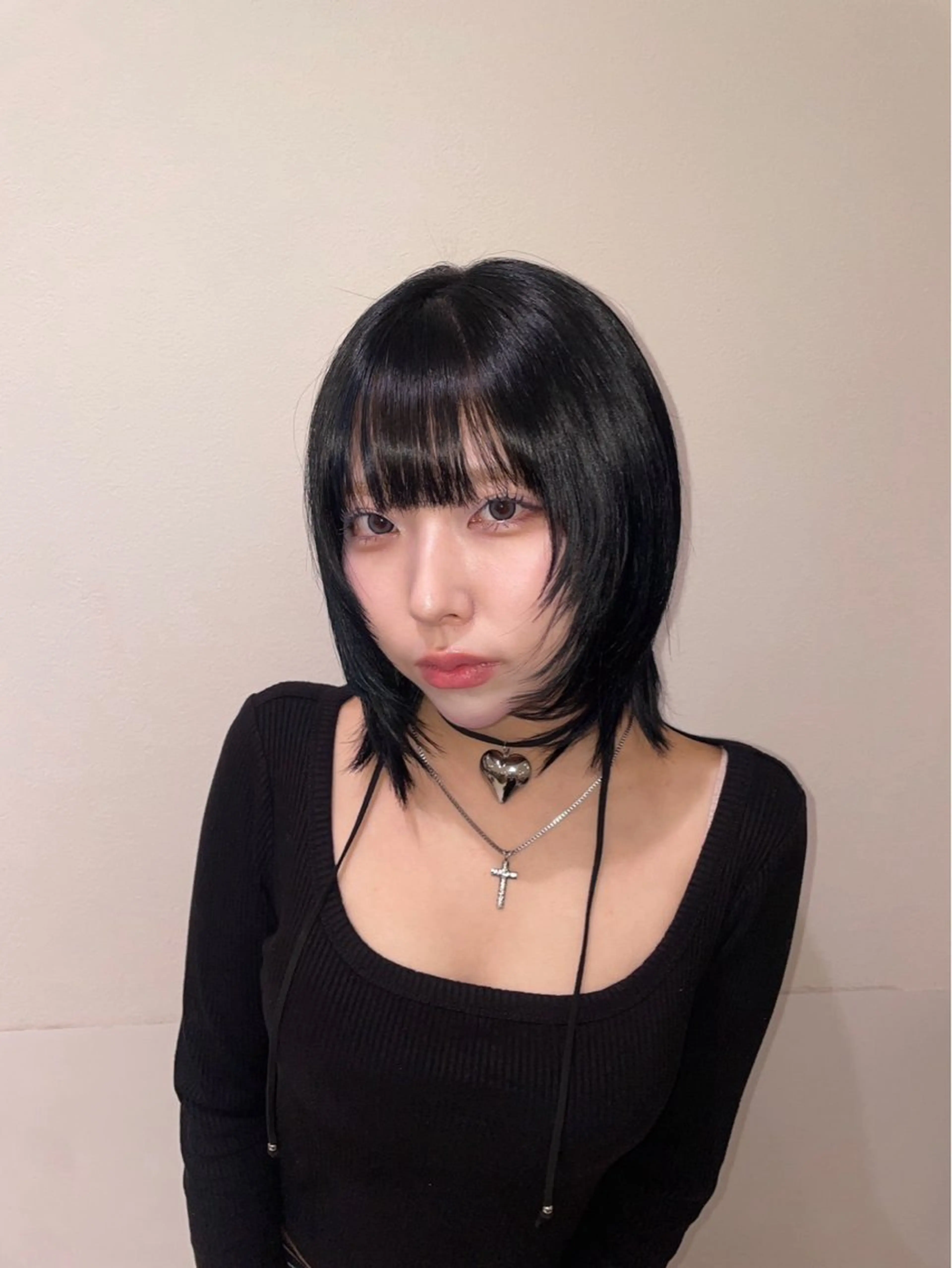 ミディアム カラー 黒髪 ブルーカラー ブルーブラック ヘアカラー トリートメント 桜新町/ Mea⭐︎のヘアスタイル