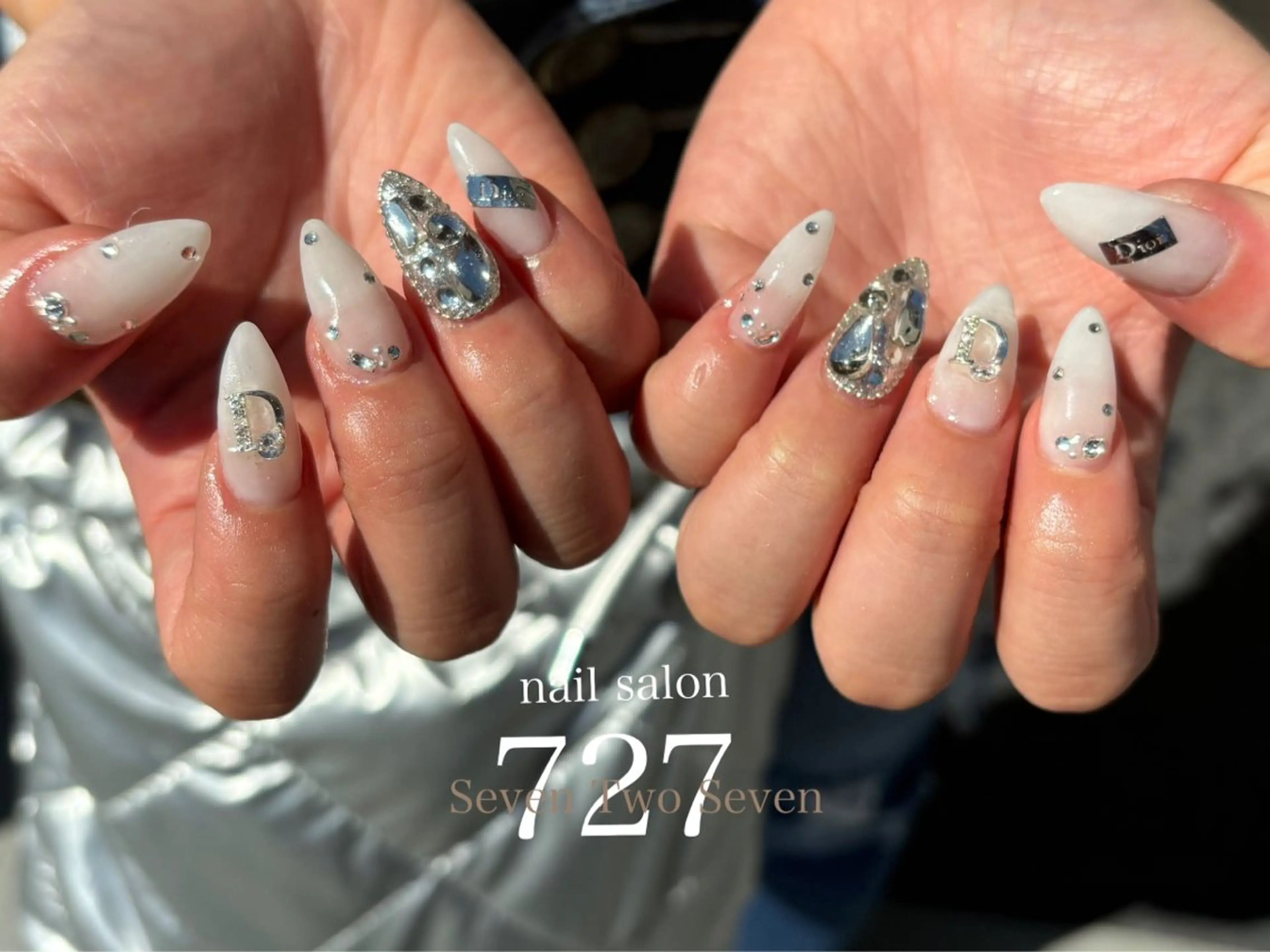 ネイル ハンドネイル 727 nailのネイルデザイン