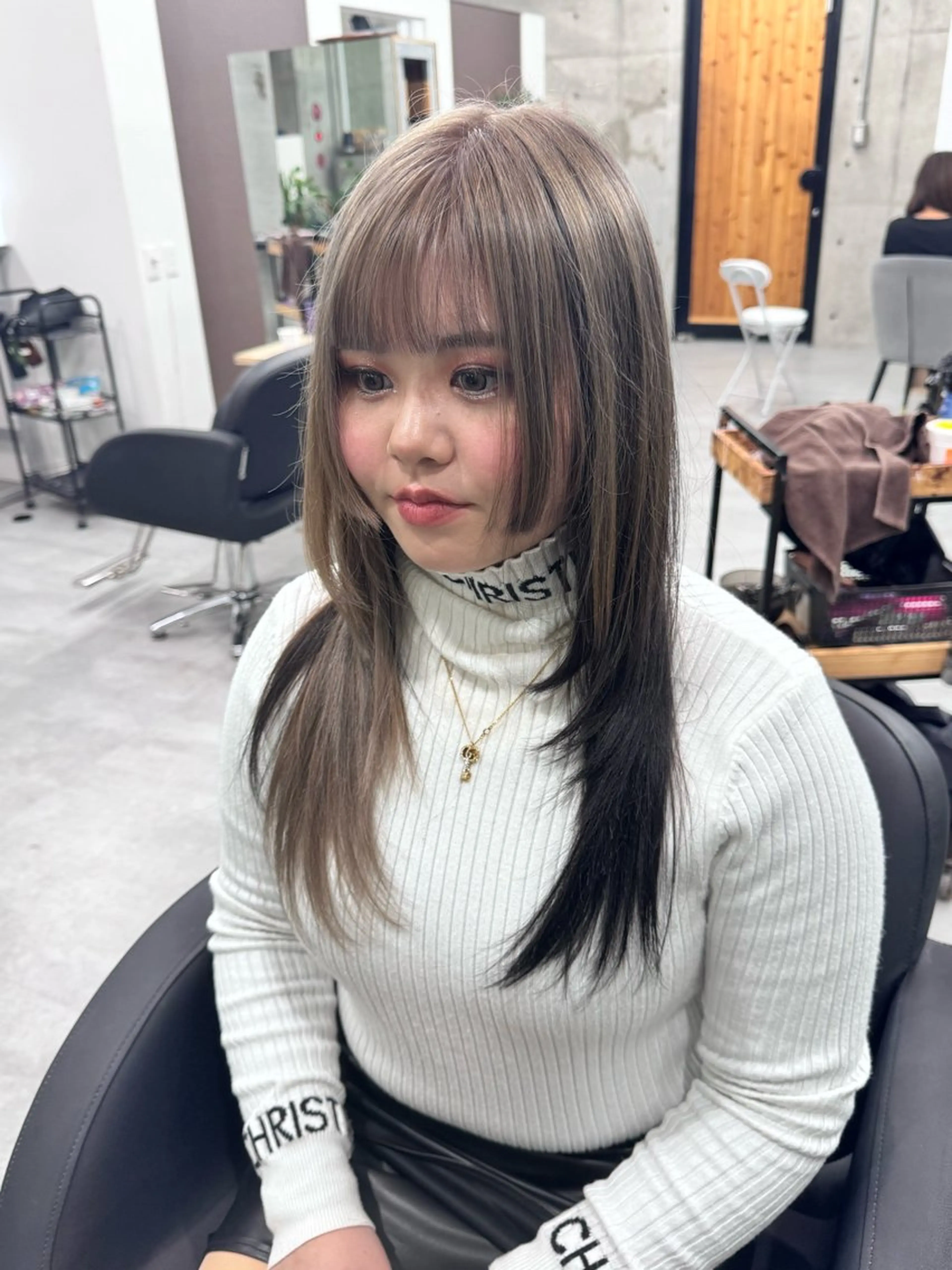 ロング カラー ブリーチ ツートーンカラー ヘアカラー トリートメント 艶髪✨ブリーチ職人 井手正康のヘアスタイル