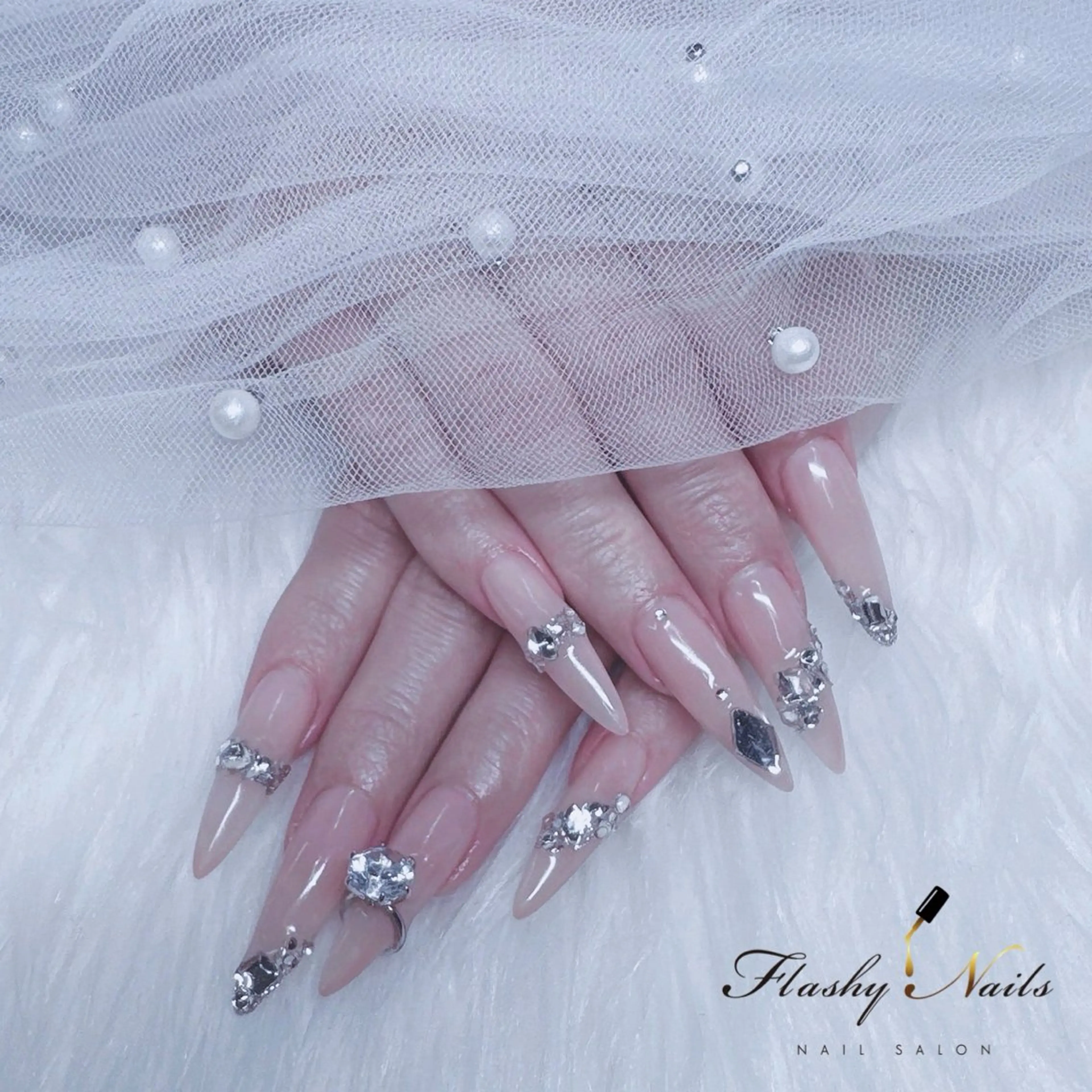 ネイル アートネイル 長さ出し Flashy Nailsのネイルデザイン