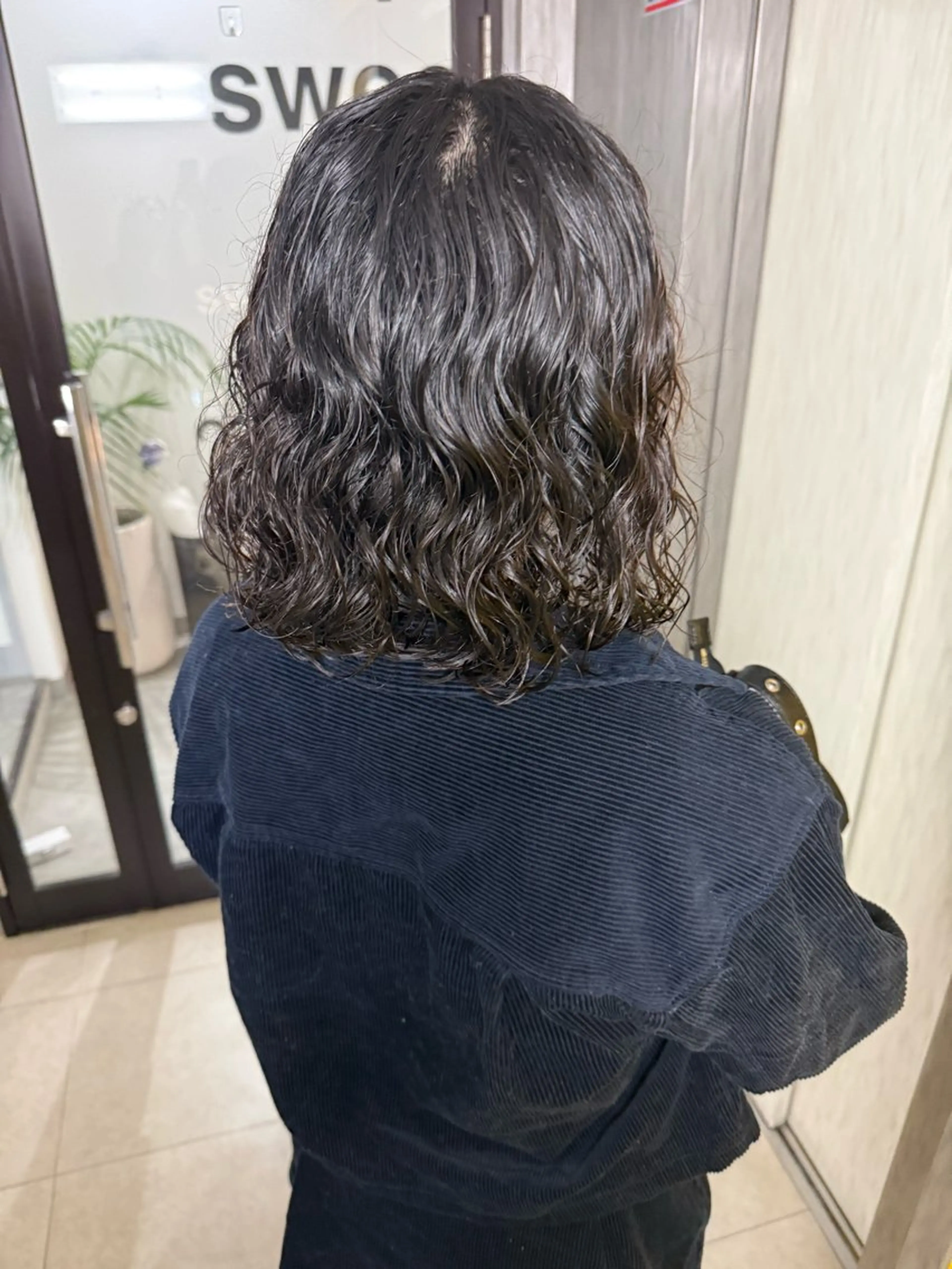 ミディアム パーマ カット パーマ カ ズ サ ✴︎のヘアスタイル