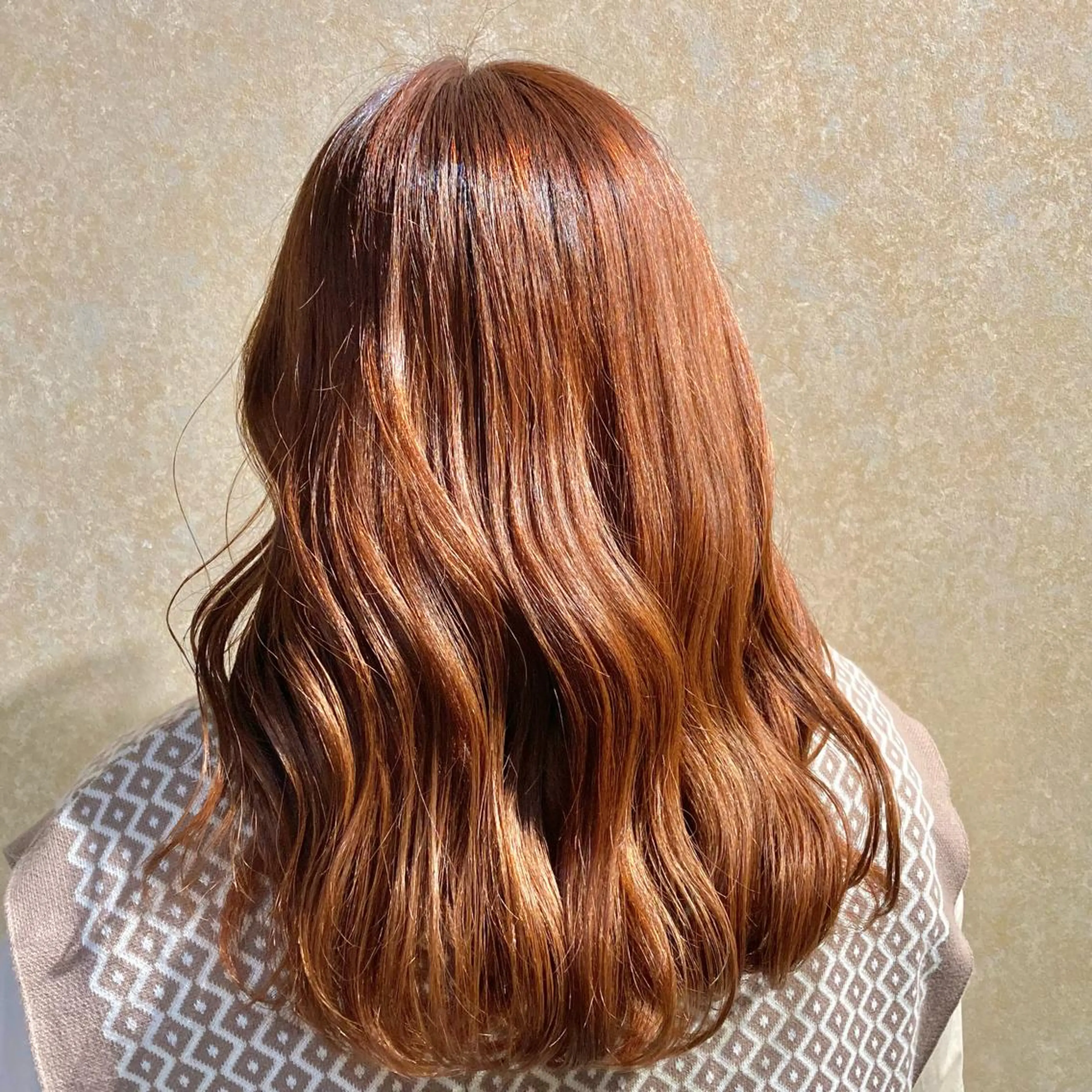 ロング カラー オレンジ カット ヘアカラー トリートメント 片柳 美友季のヘアスタイル