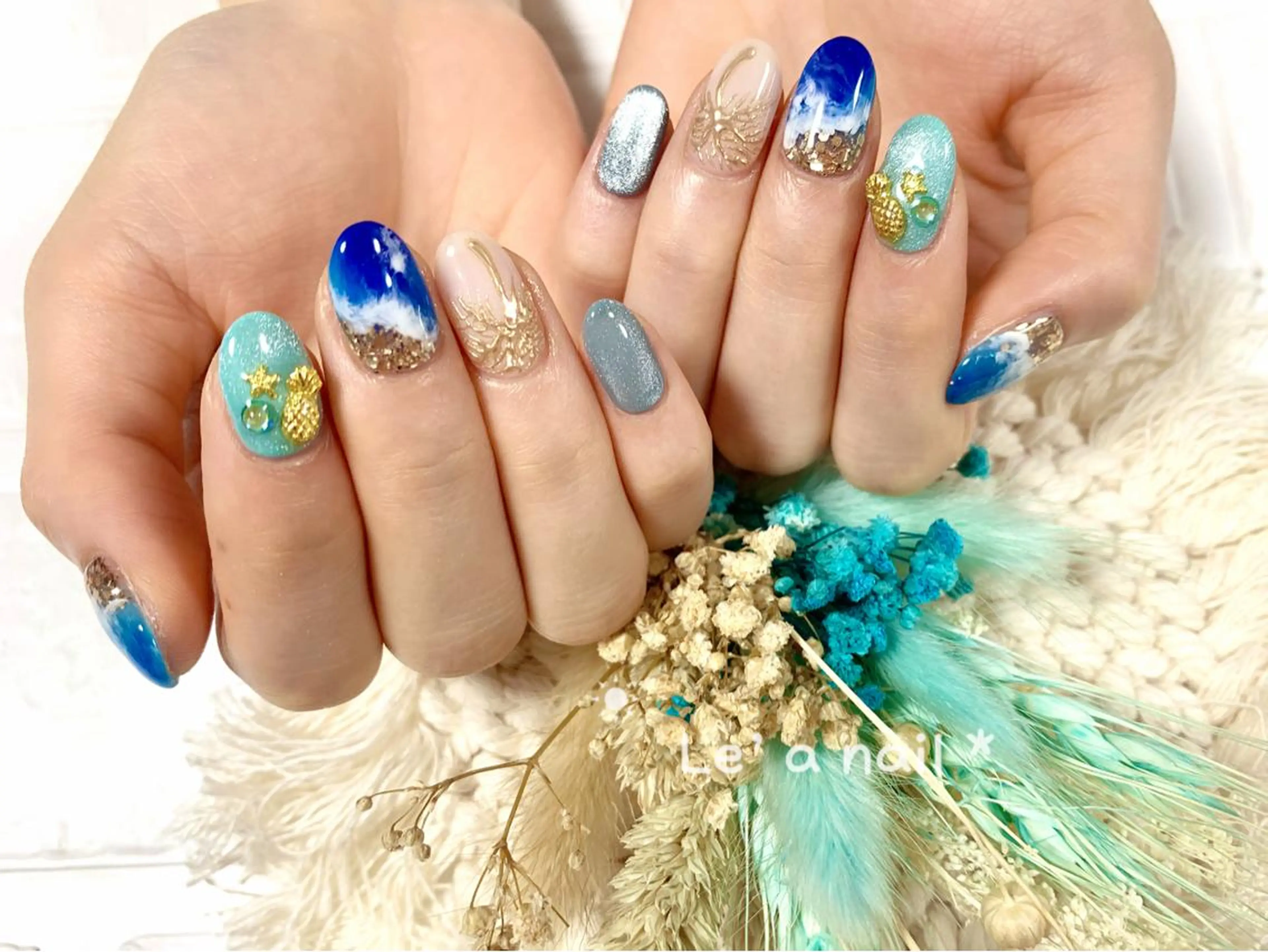 ショート カラー ネイル Le’a NailSalonのネイルデザイン