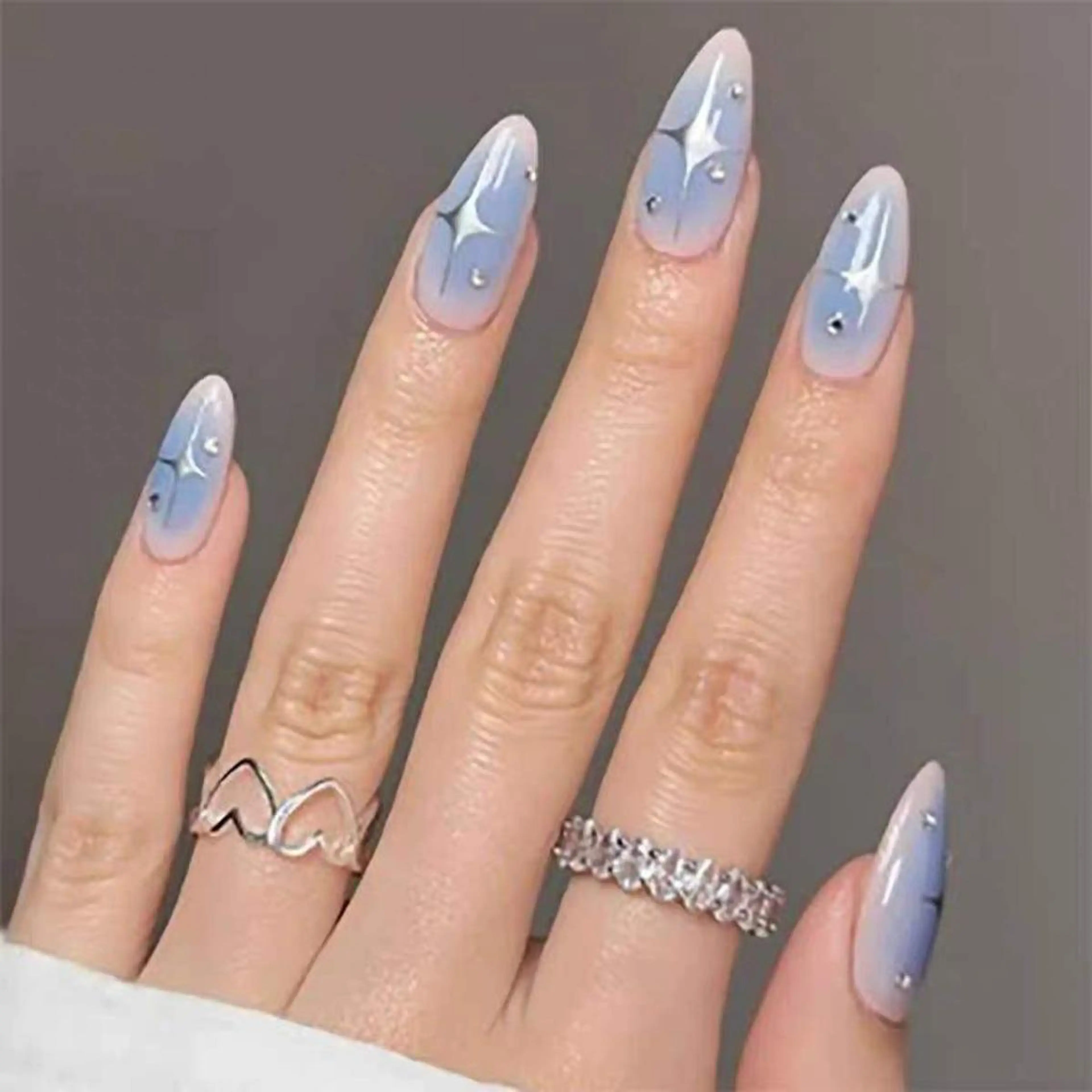 ロング 韓国風ヘア ハンドネイル Bling Salonのネイルデザイン