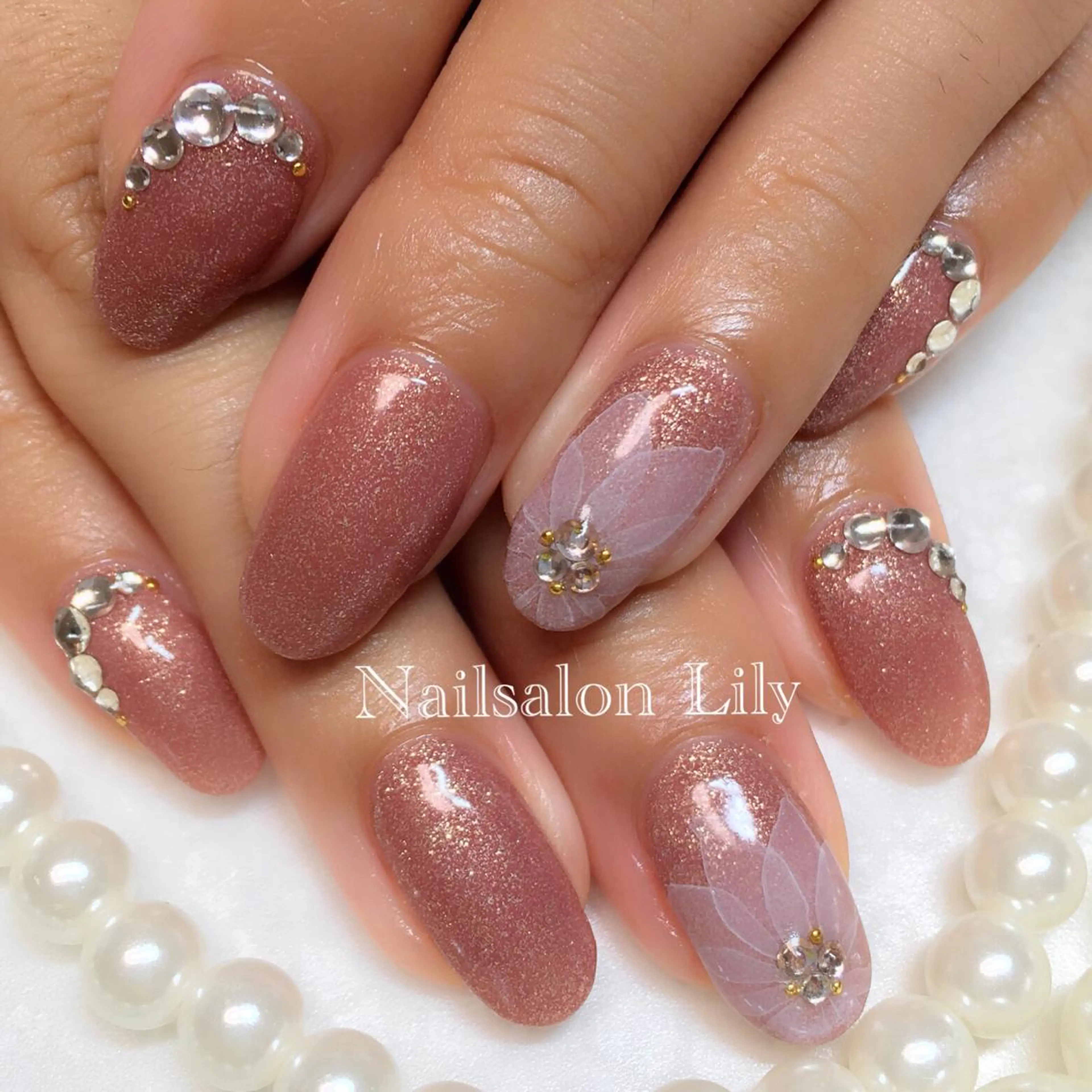 ネイル フラワーネイル Lily*nail 🌻Mii🌻のネイルデザイン