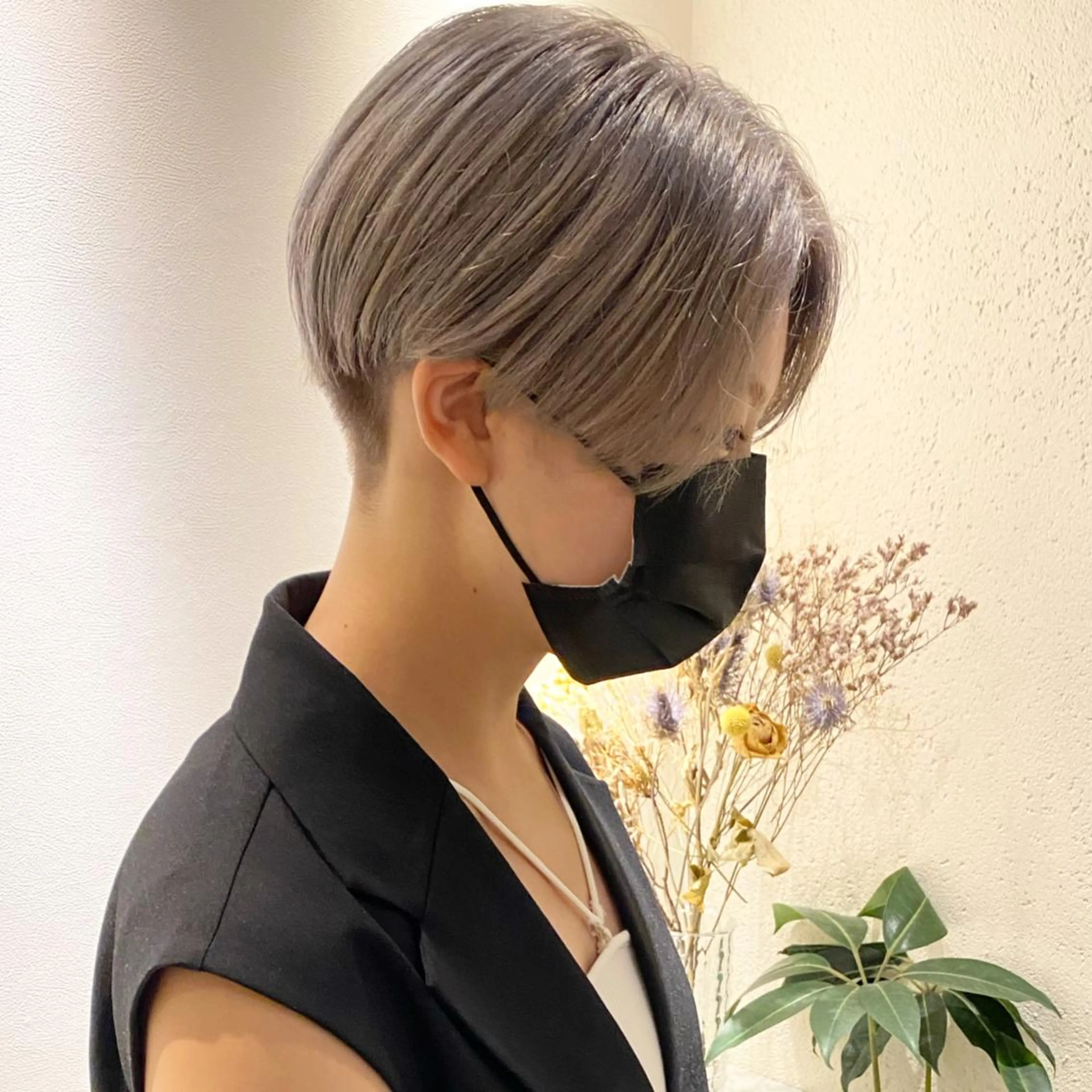 ショート アッシュ ボブ 髪質改善 レイヤーカット ショートヘア カット ヘアカラー ショート〜ミディアム 喜多司のヘアスタイル