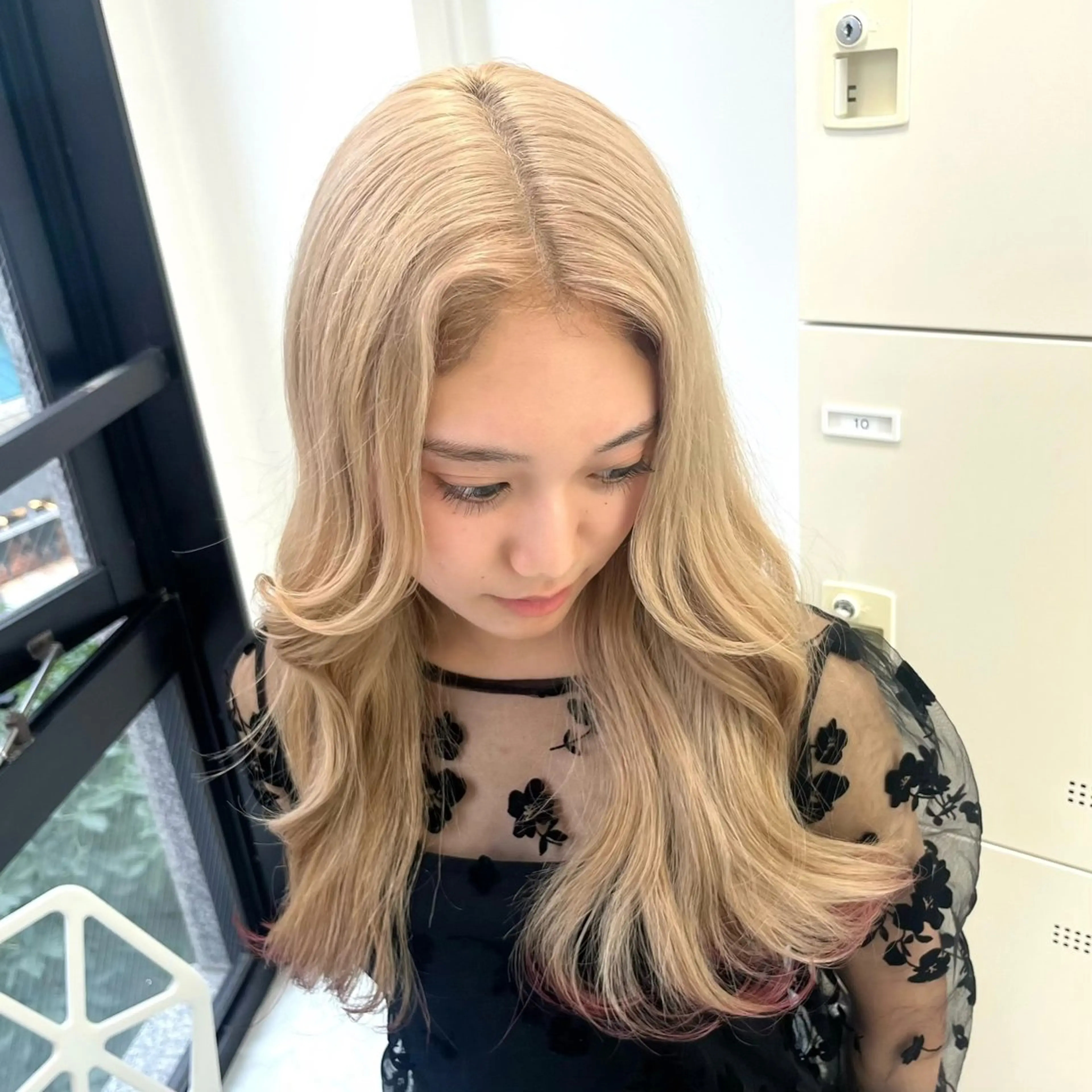 ロング ケアブリーチ/ 髪質改善/上質艶髪のヘアスタイル