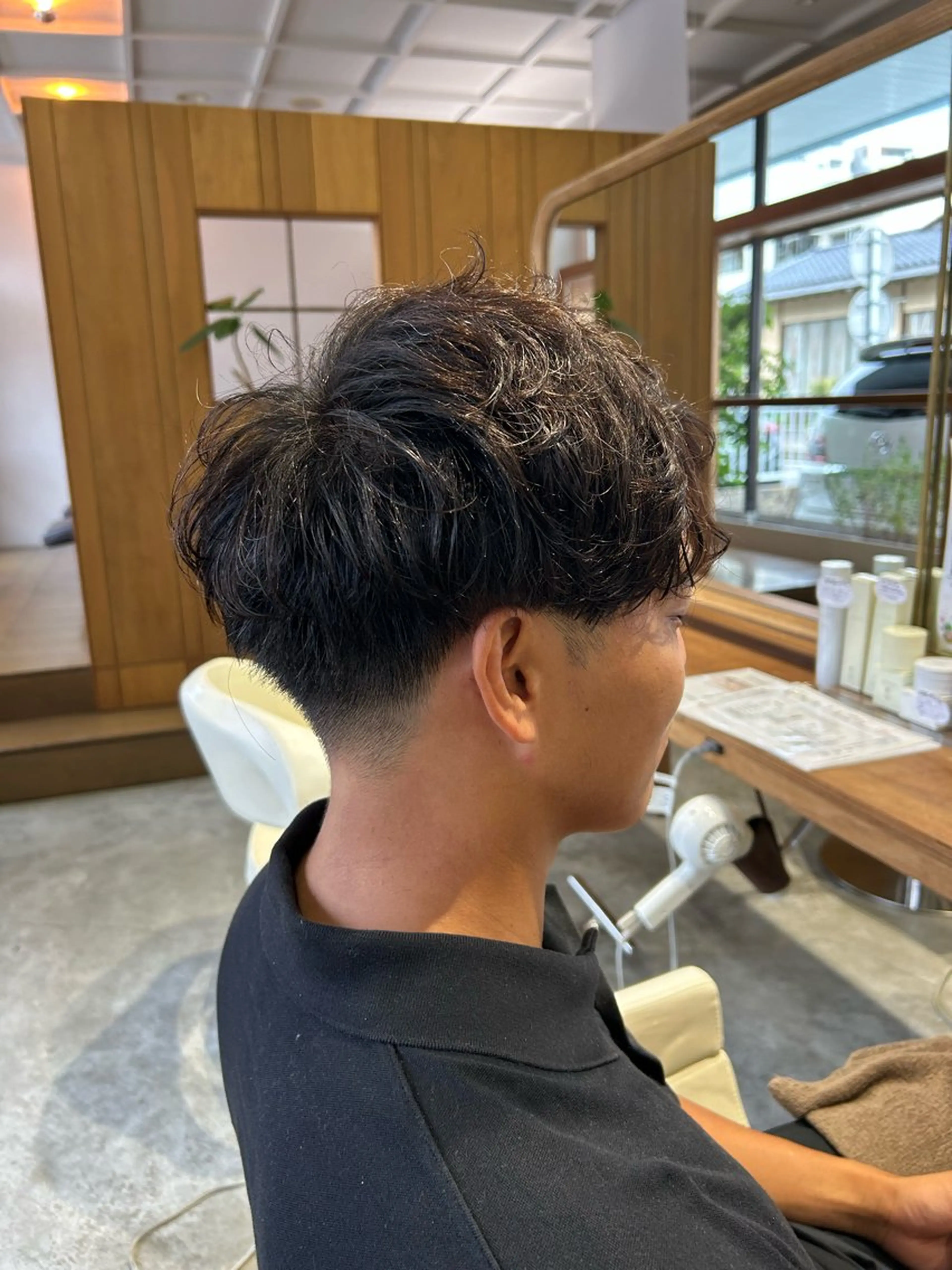 パーマ メンズ フェードカット メンズパーマ スパイキーショート ストレートパーマ カット パーマ 佐藤 悠生 メンズパーマ.カットのヘアスタイル