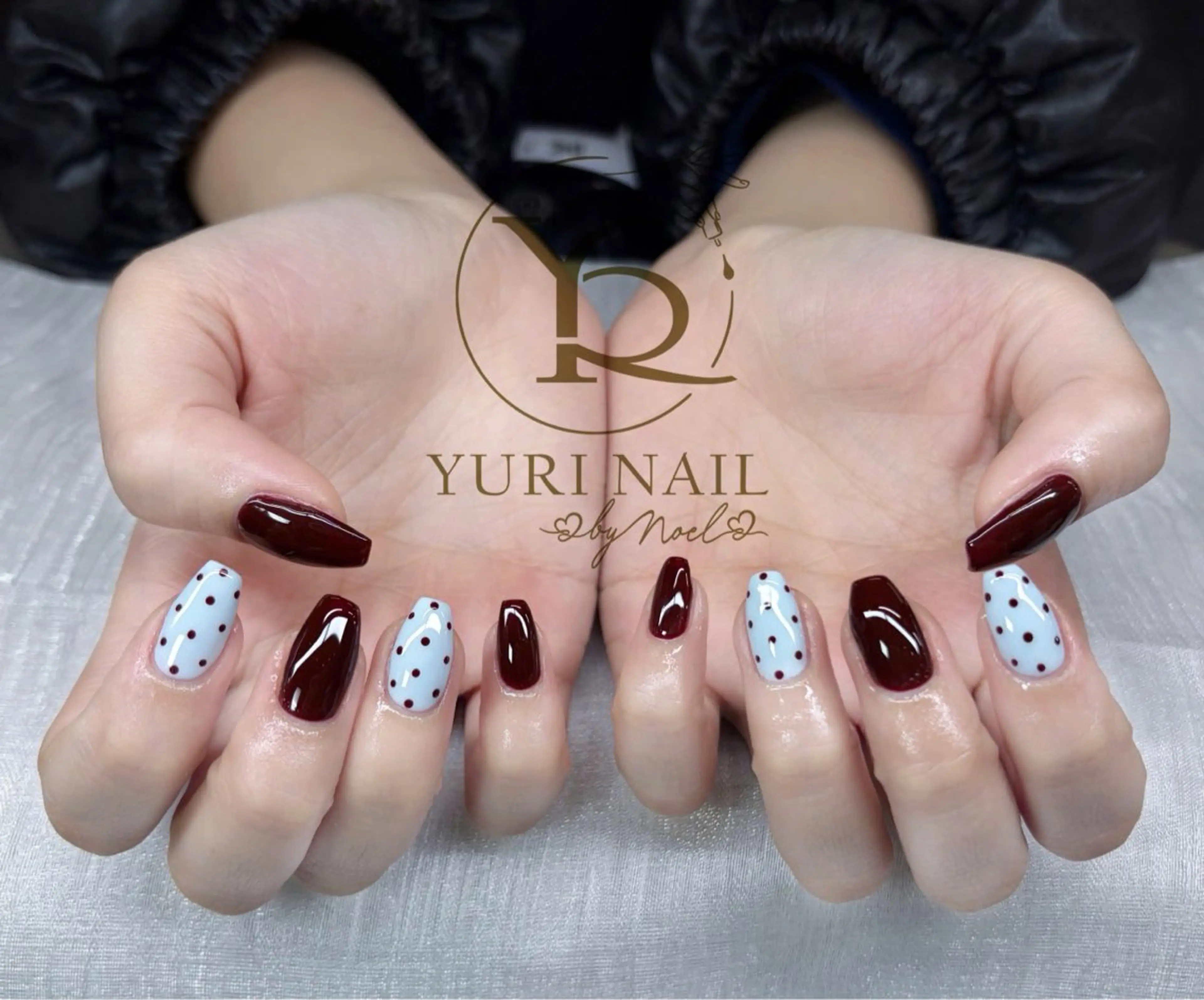 ネイル オーロラネイル ブルー チークネイル フットネイル フレンチネイル ハンドネイル フットネイル ハンドケア YURI Nail NARITAのネイルデザイン