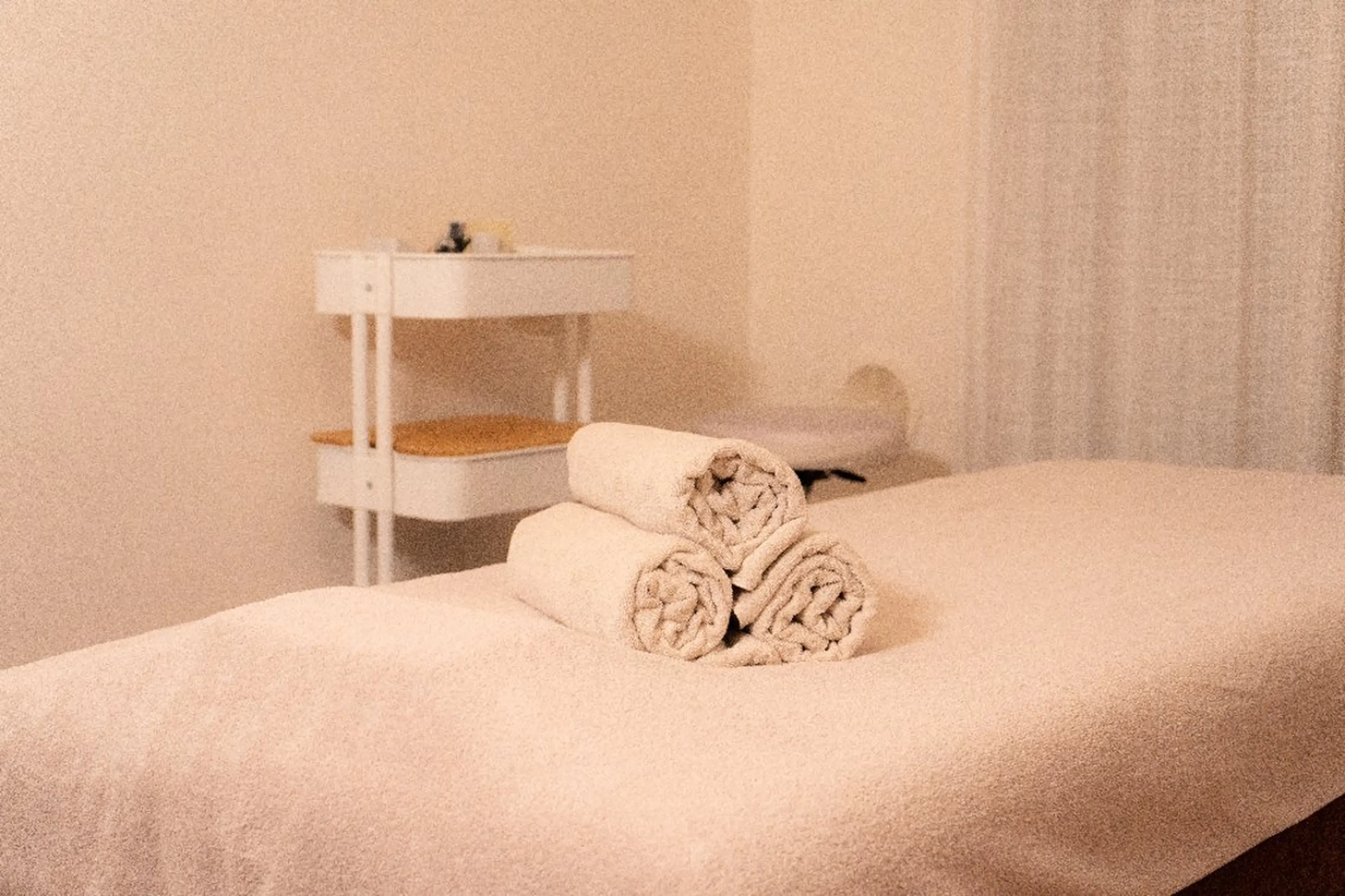 即効⚡小顔美容鍼🪡 むくみたるみ脂肪解消のエステ・リラクイメージ