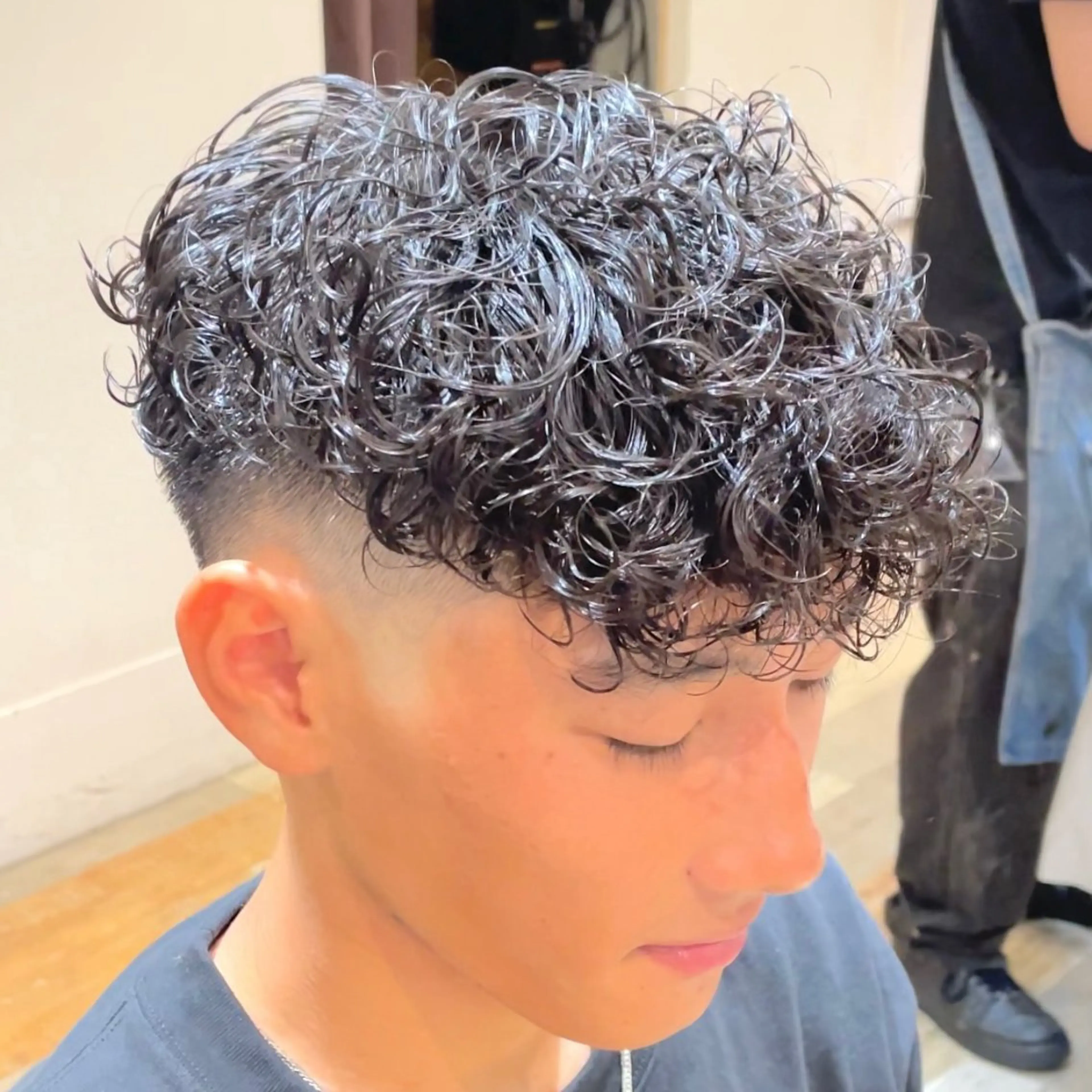 パーマ メンズ カット パーマ メンズサロン🔥 プリストオオサカのヘアスタイル