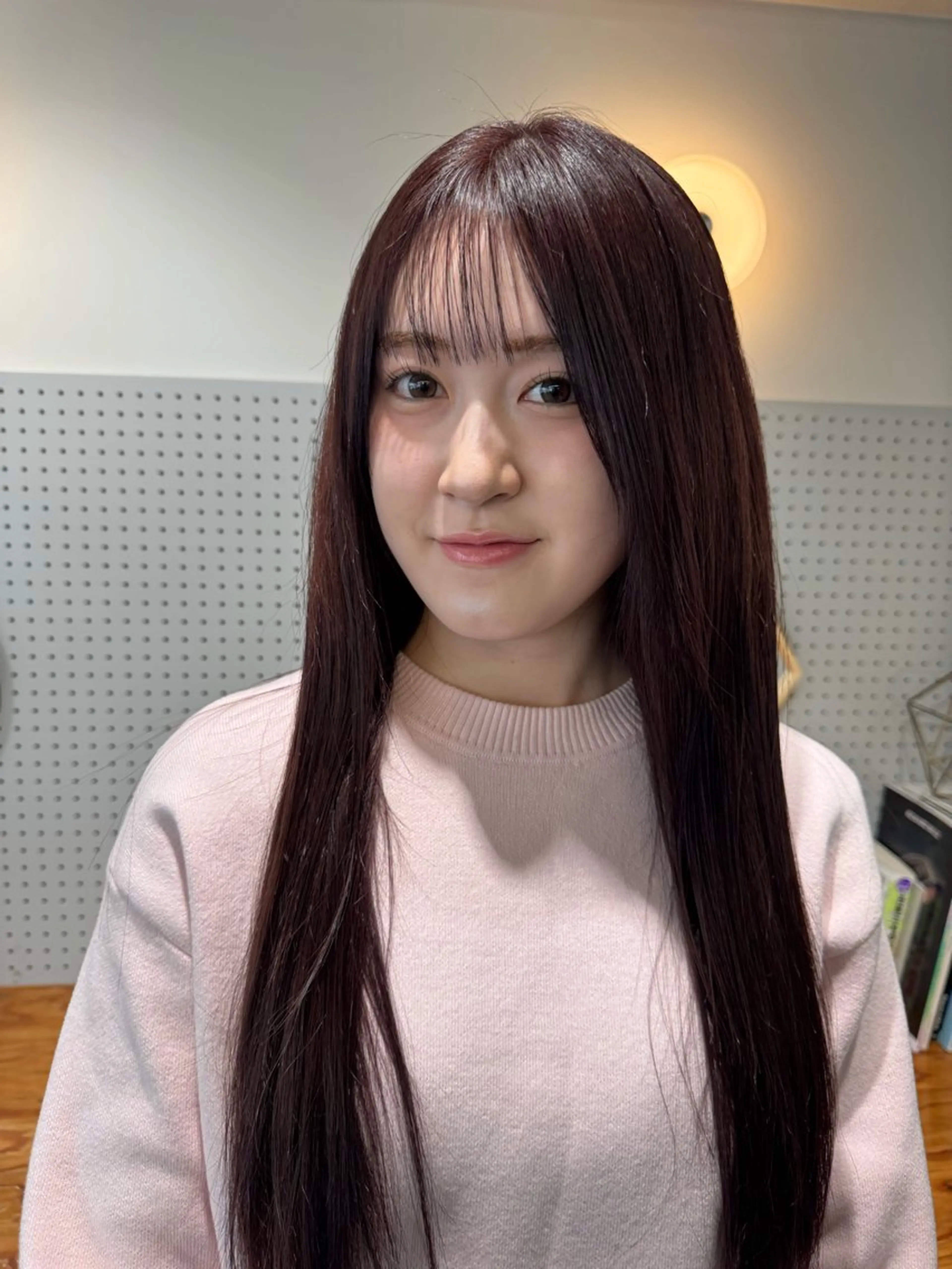 ロング トリートメント ヘアカラー ROSTAR セイゴのヘアスタイル