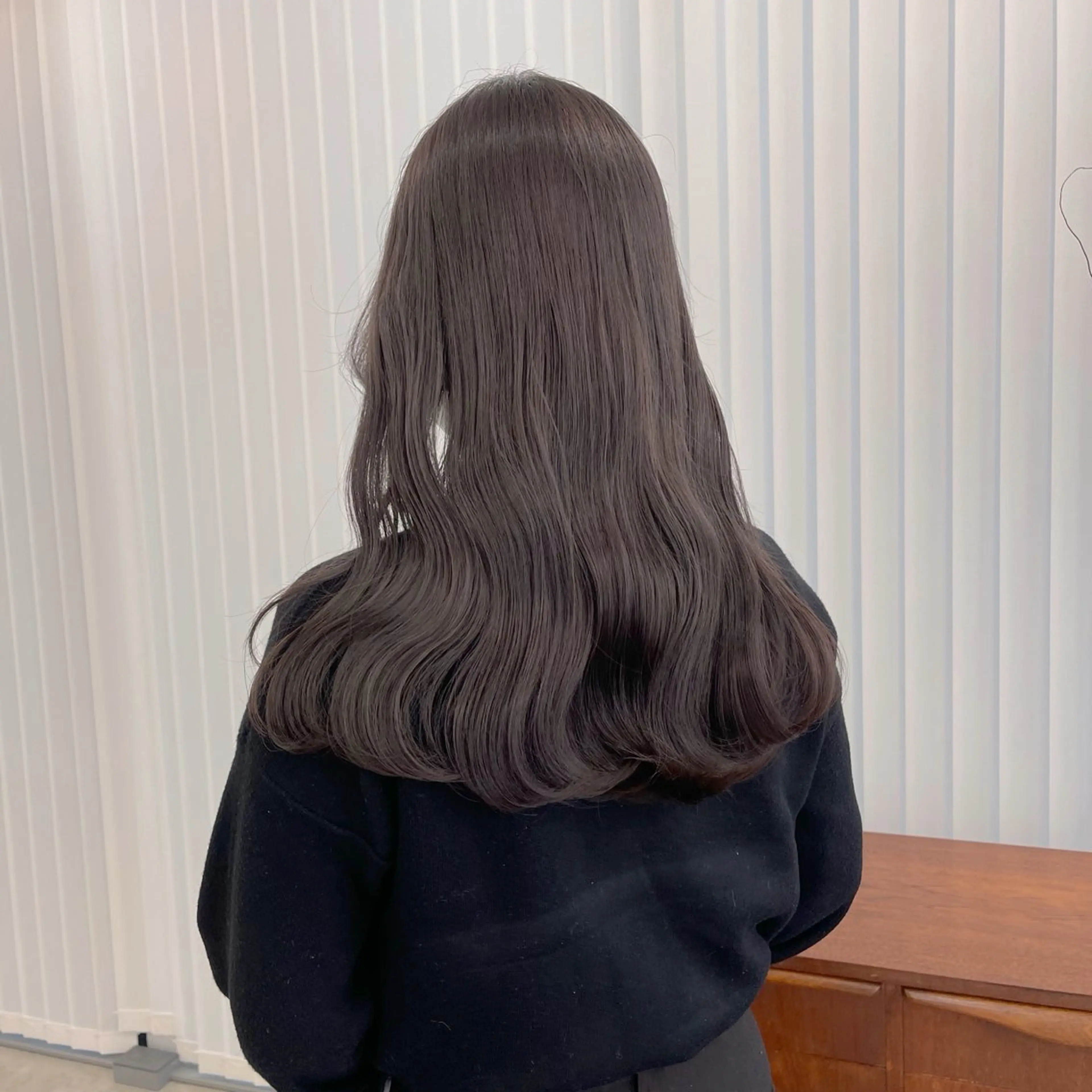 セミロング カラー グレージュ カット ヘアカラー トリートメント 高橋大樹/グレージュ 透明感/髪質改善のヘアスタイル