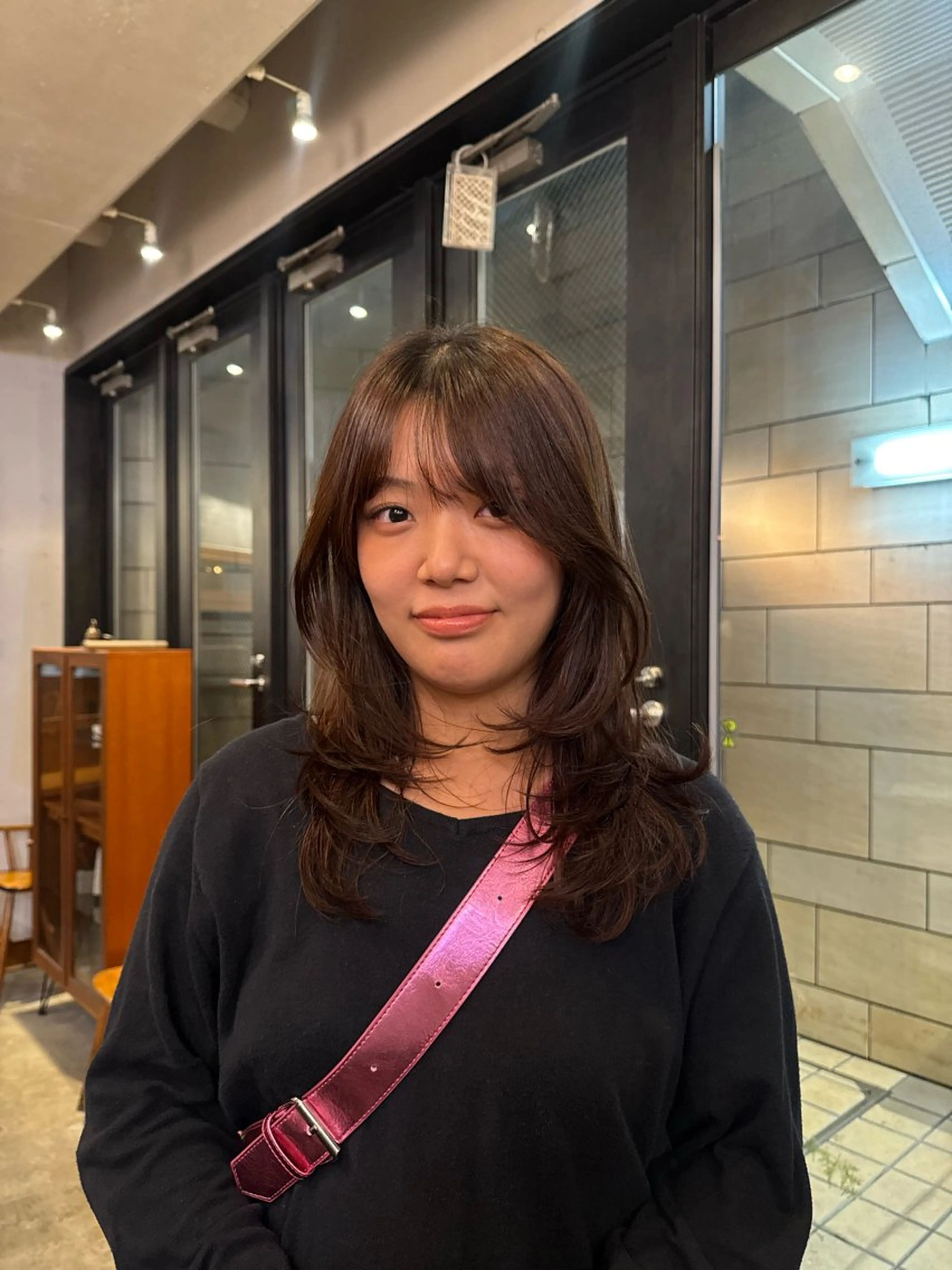 セミロング ヘアカラー 🦢透明感カラー 🦢AI🫧のヘアスタイル