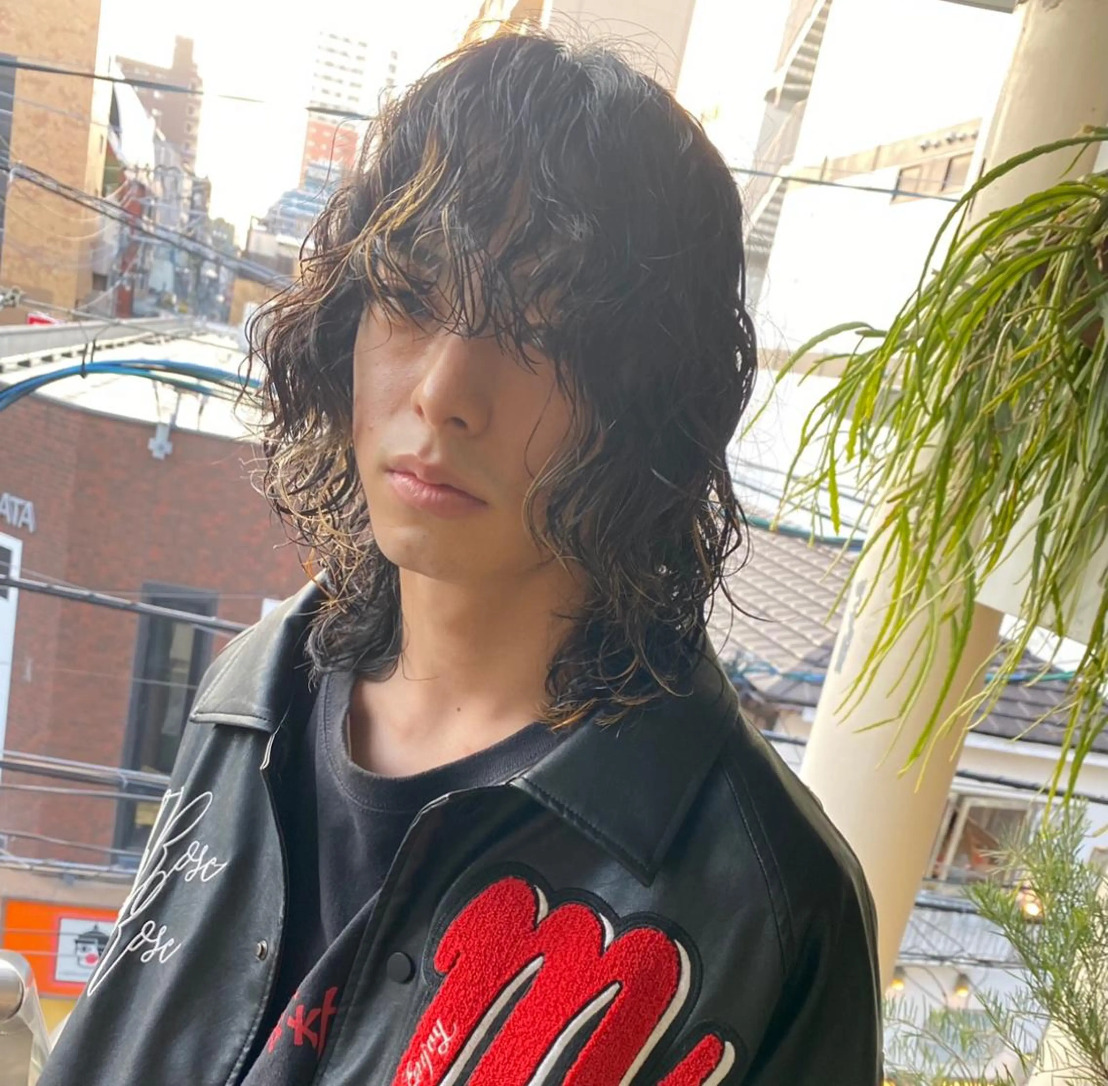 ミディアム パーマ カット パーマ トリートメント qiie/ワンカラー インナーカラーのヘアスタイル