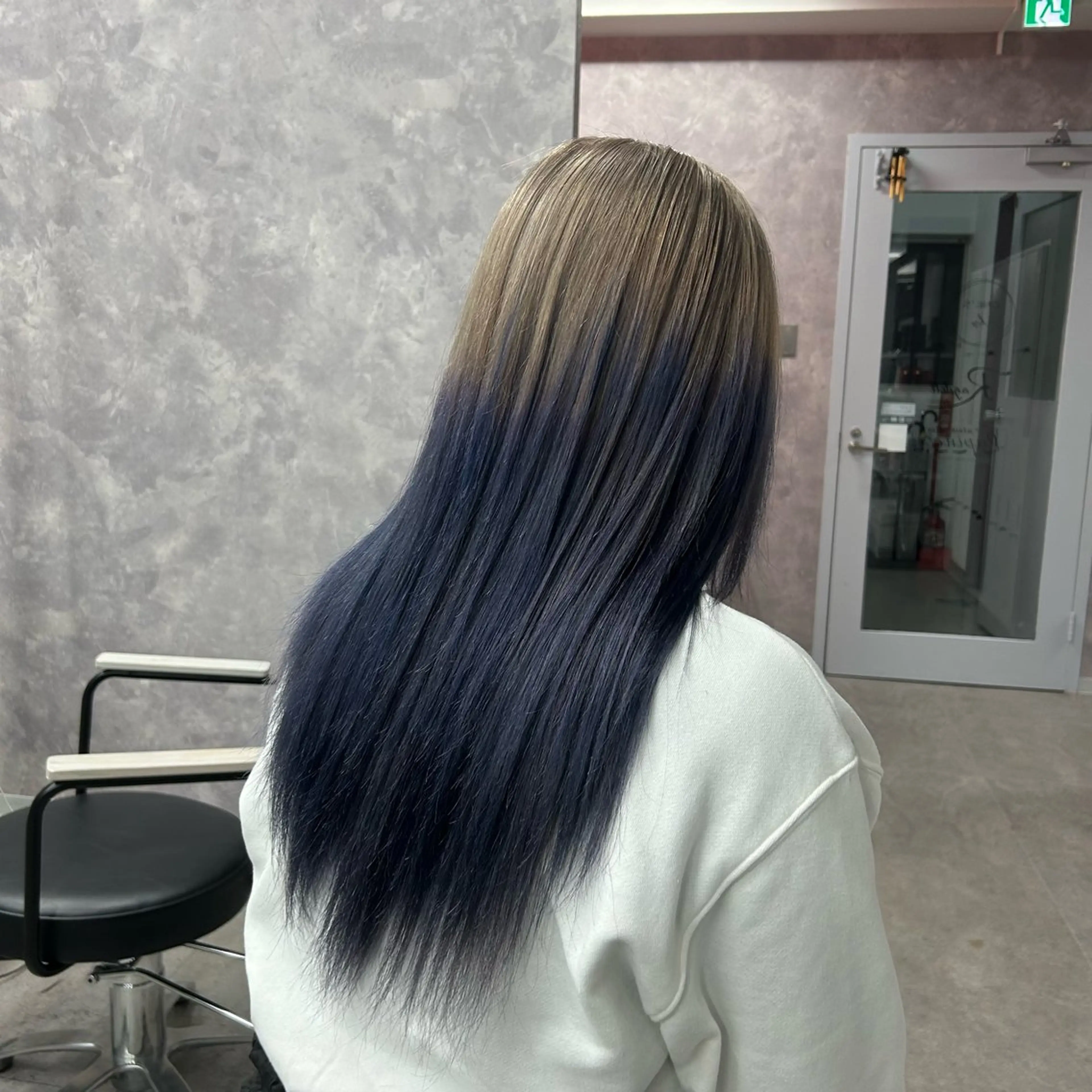 ロング カラー ヘアアレンジ MOMO艶髪 🩵モテカラーのヘアスタイル