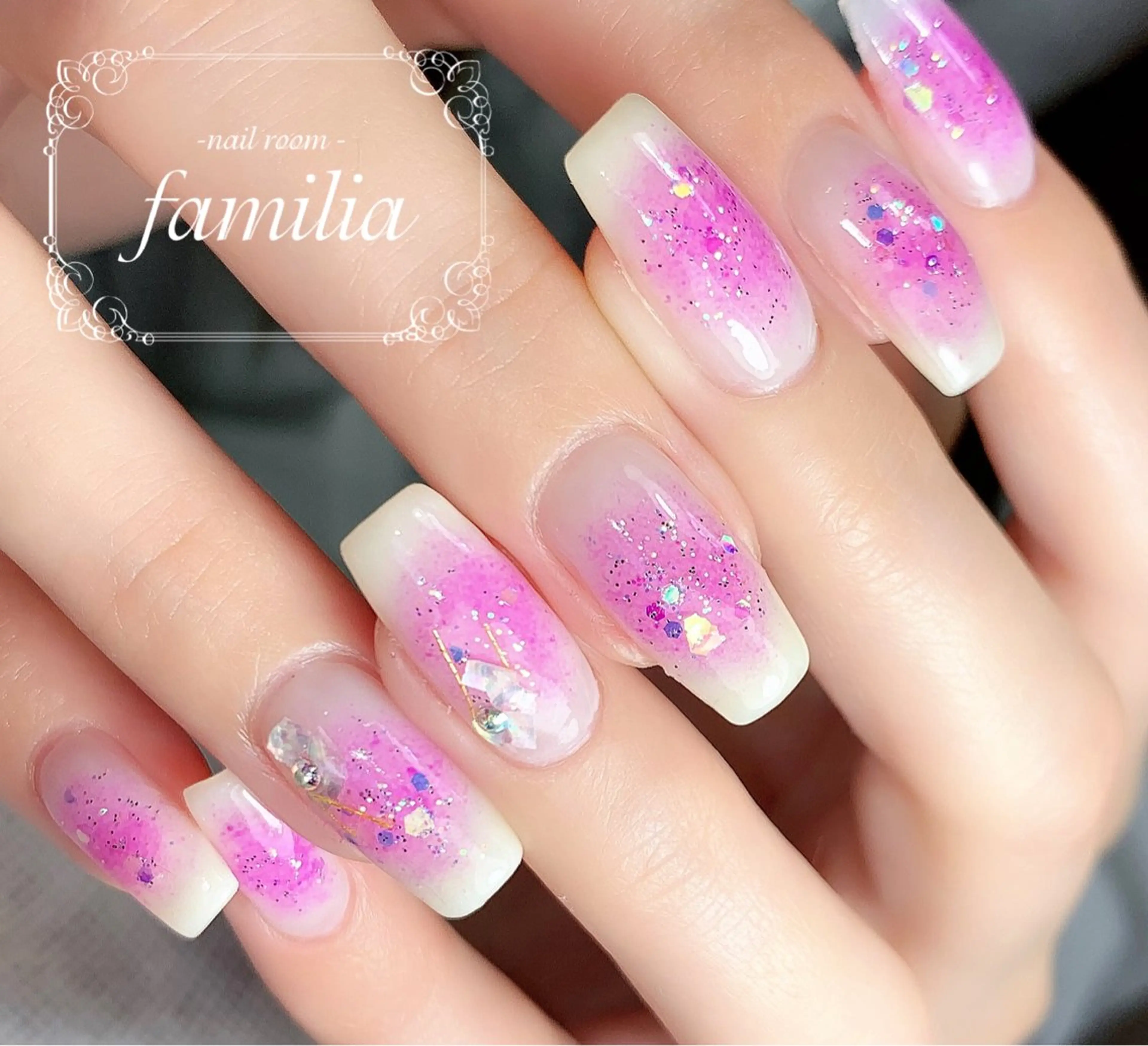 ネイル -nailroom- familiaのネイルデザイン